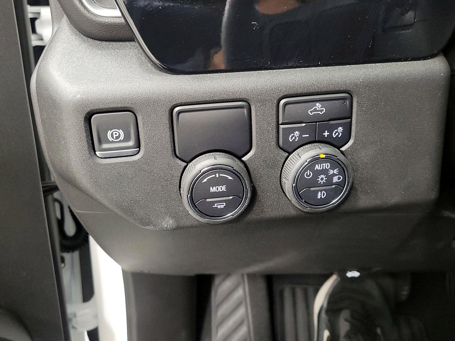 Thumbnail: 2025 Chevrolet Silverado 1500 - 13