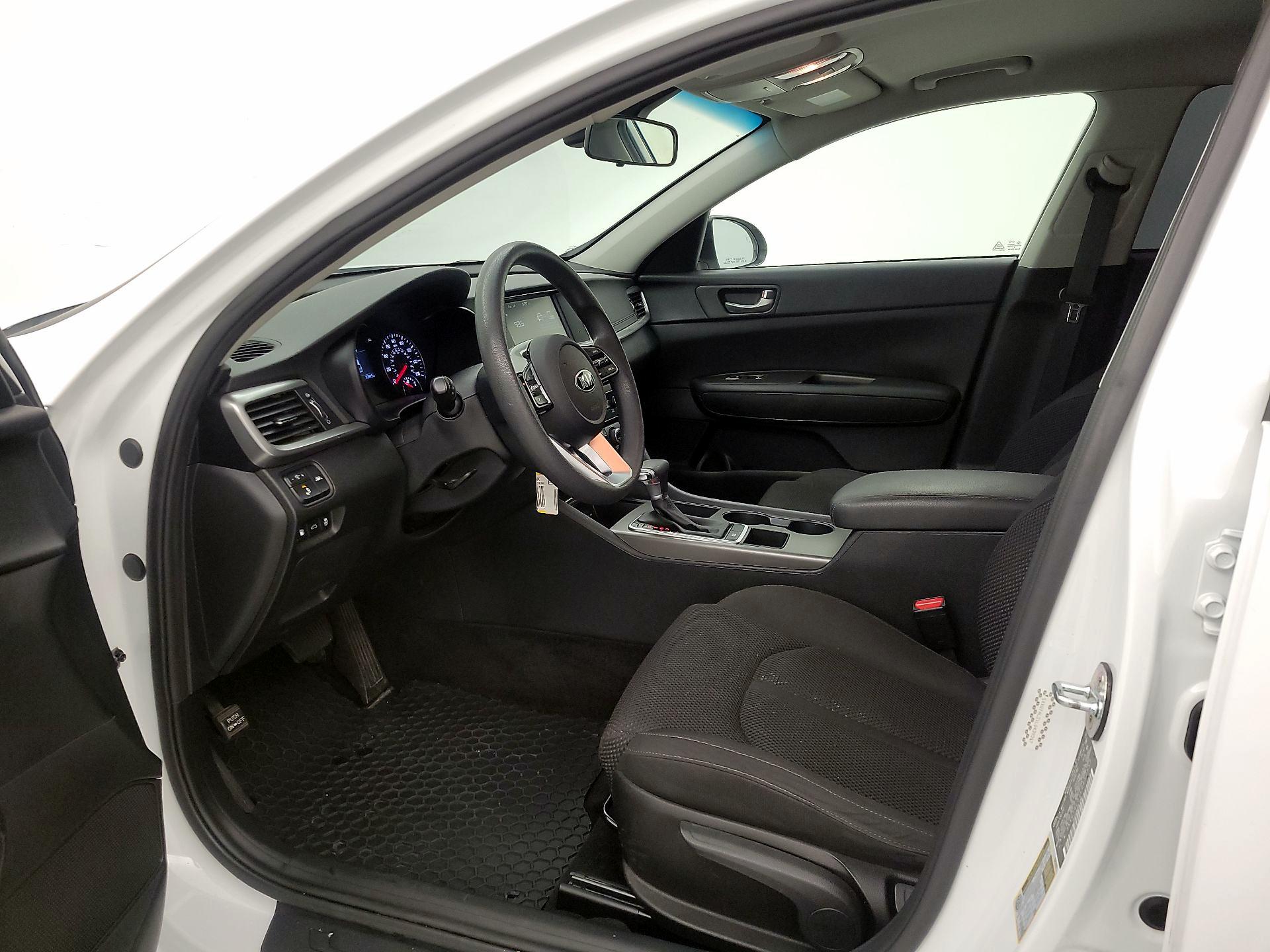 Thumbnail: 2020 Kia Optima - 9