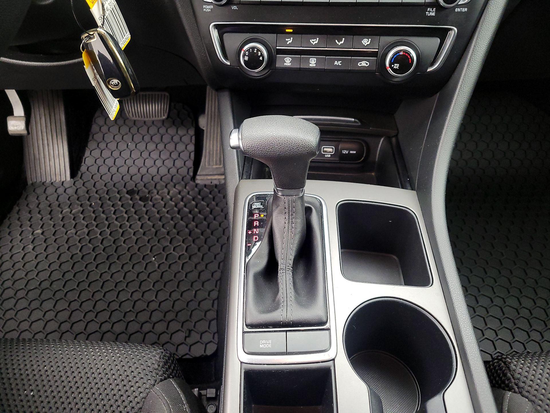 Thumbnail: 2020 Kia Optima - 15