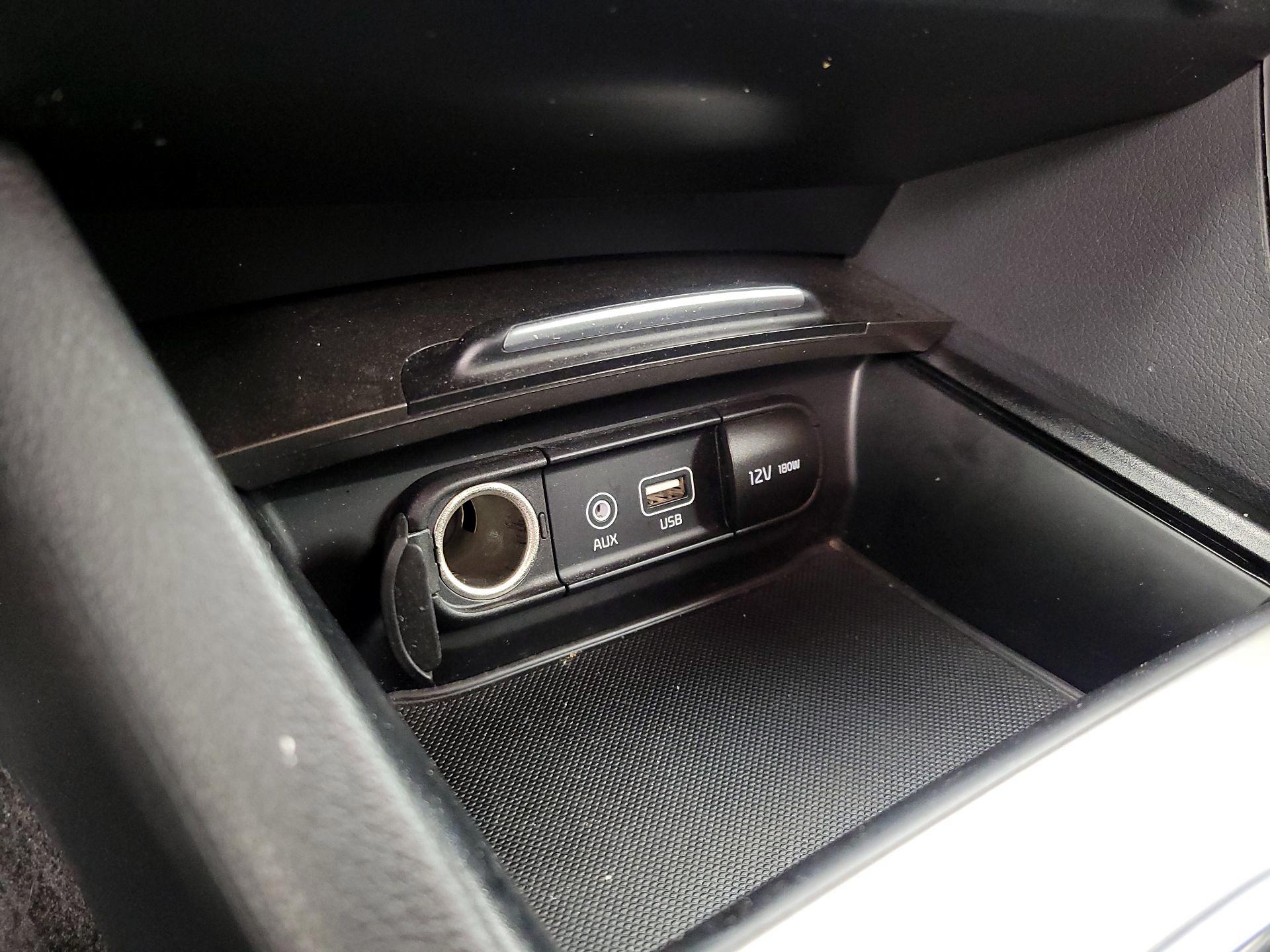 Thumbnail: 2020 Kia Optima - 16