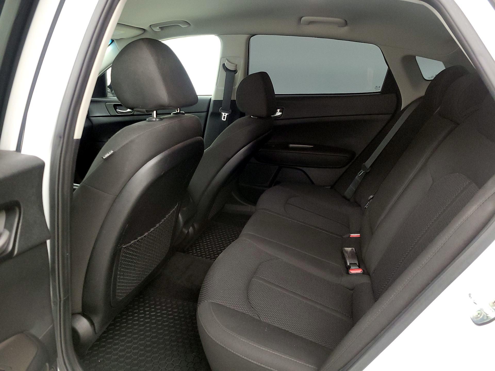 Thumbnail: 2020 Kia Optima - 17