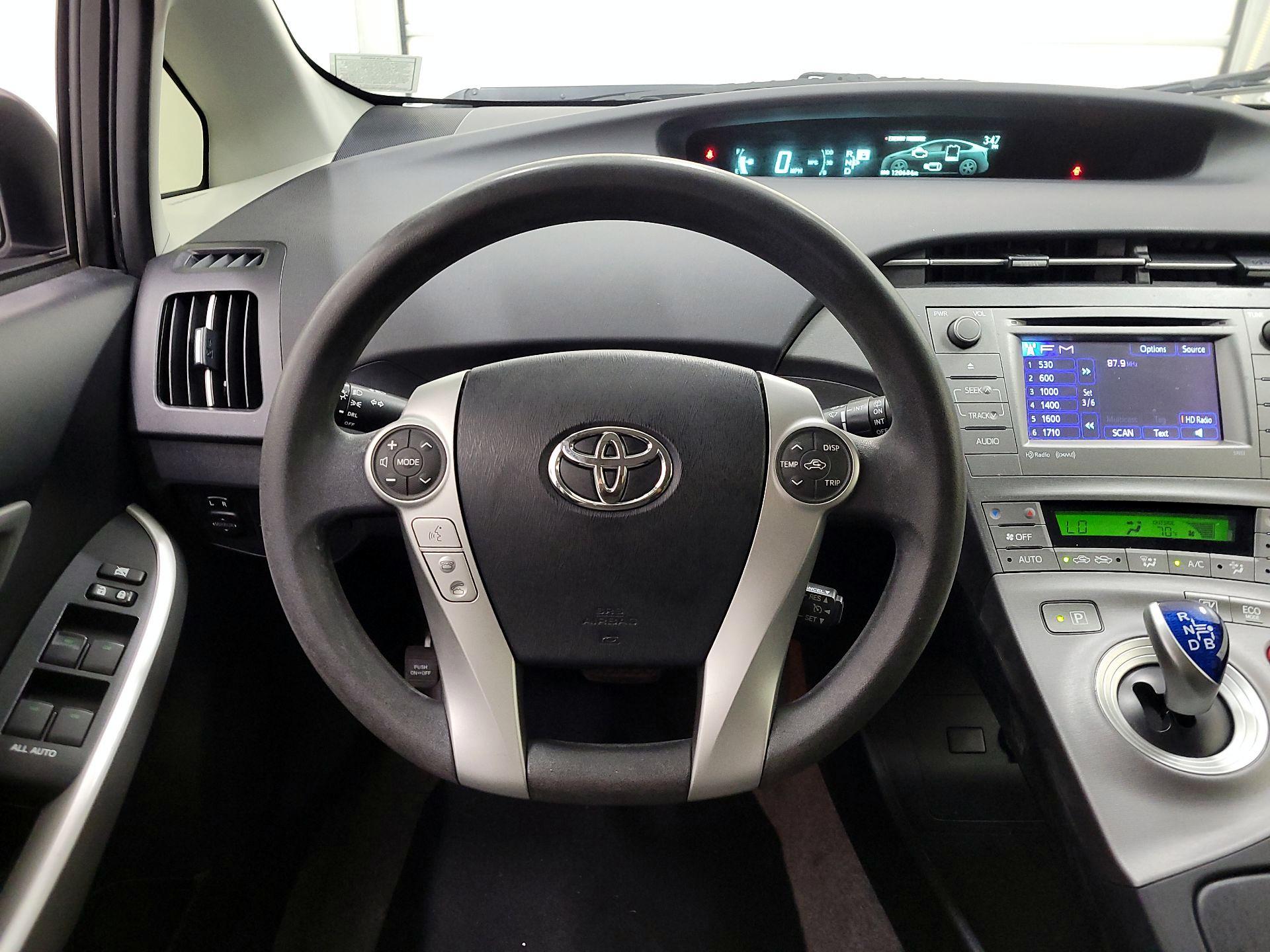Thumbnail: 2015 Toyota Prius - 10