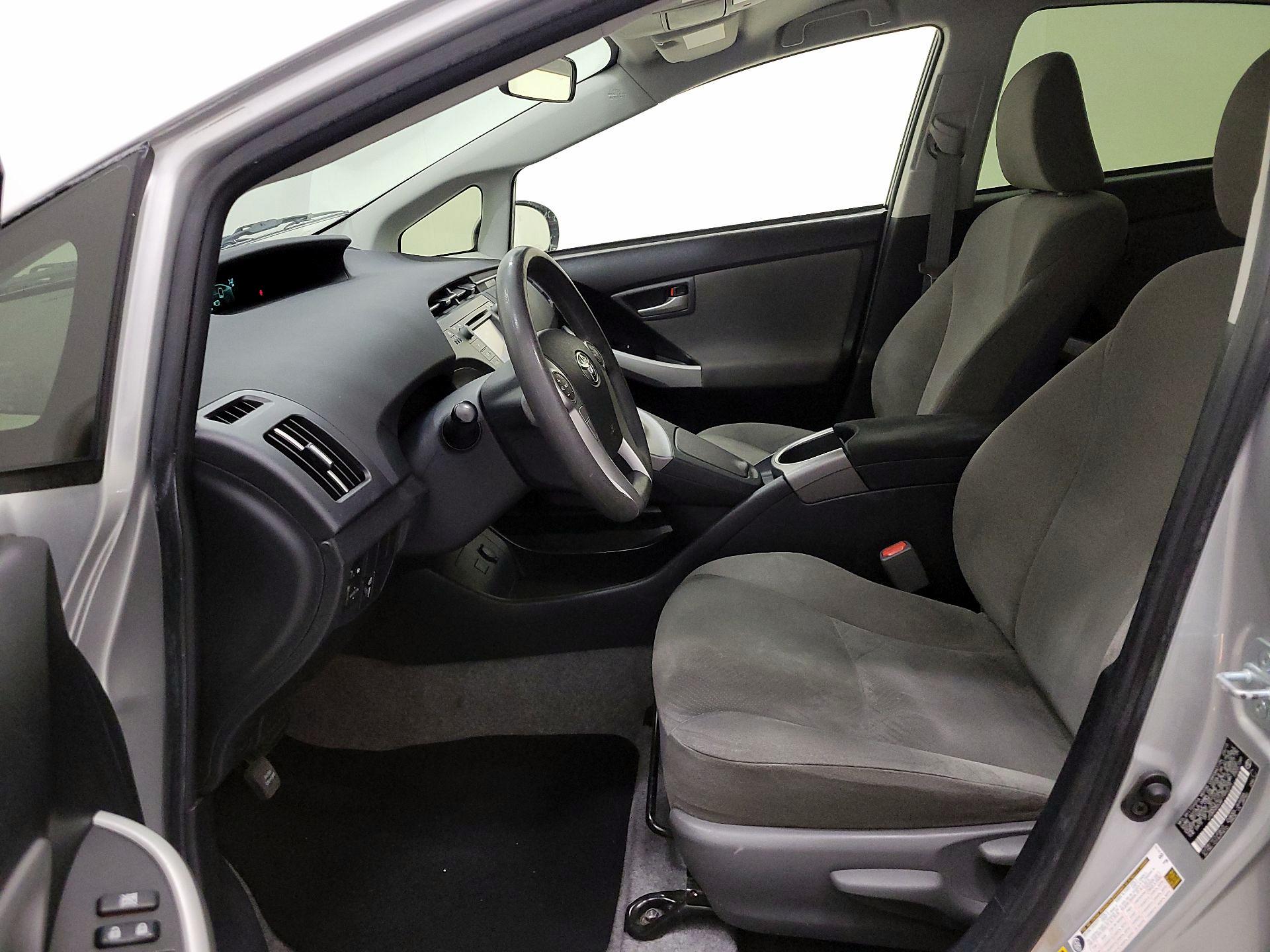 Thumbnail: 2015 Toyota Prius - 11