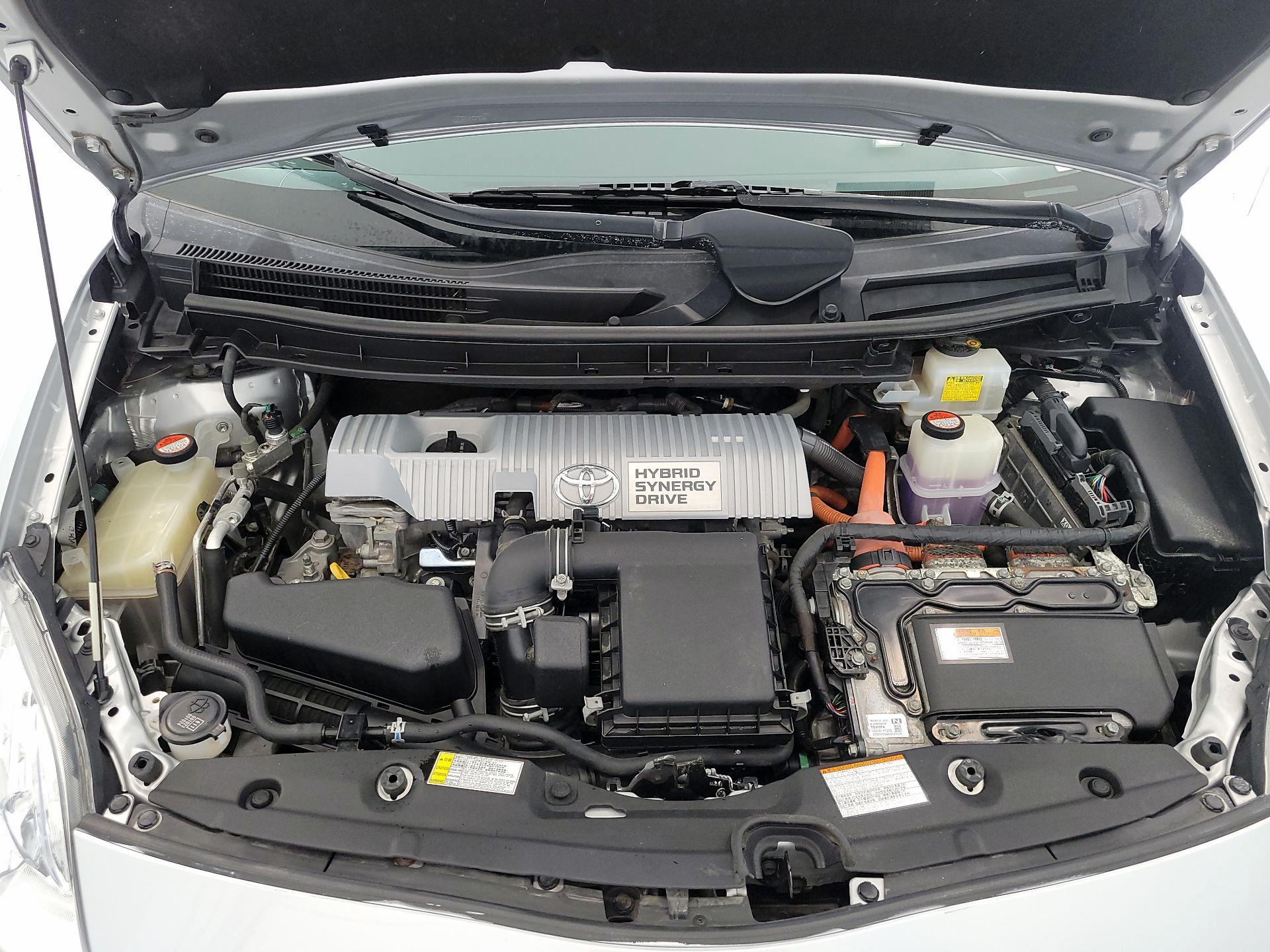 Thumbnail: 2015 Toyota Prius - 20