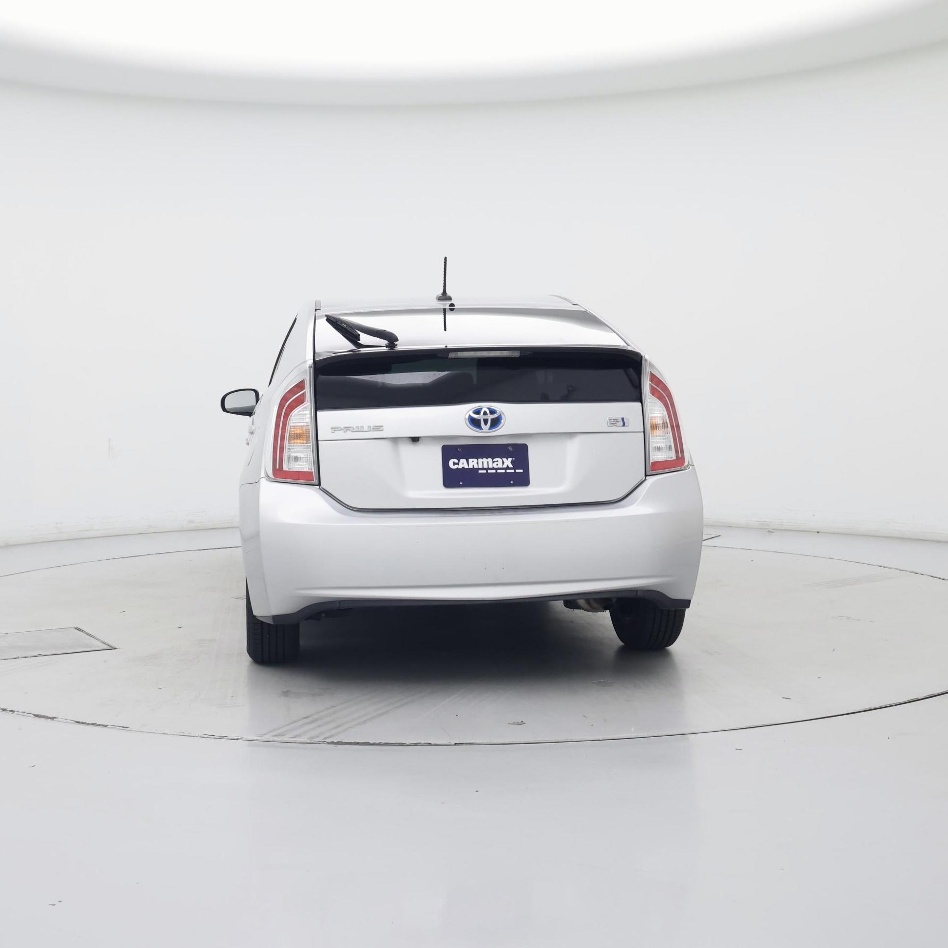 Thumbnail: 2015 Toyota Prius - 6