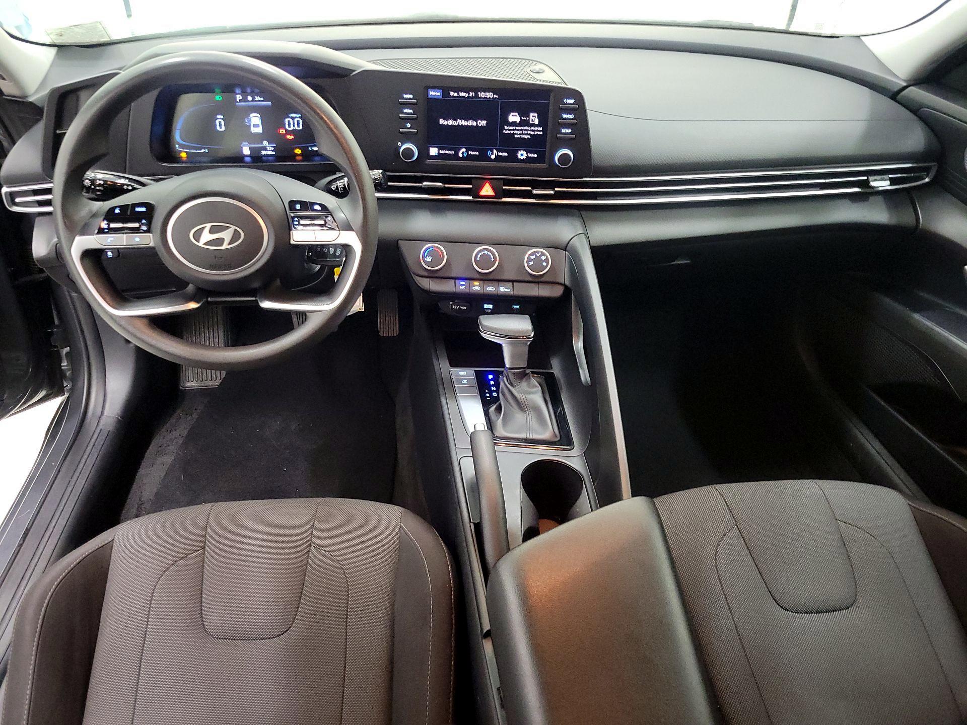 Thumbnail: 2024 Hyundai Elantra - 9