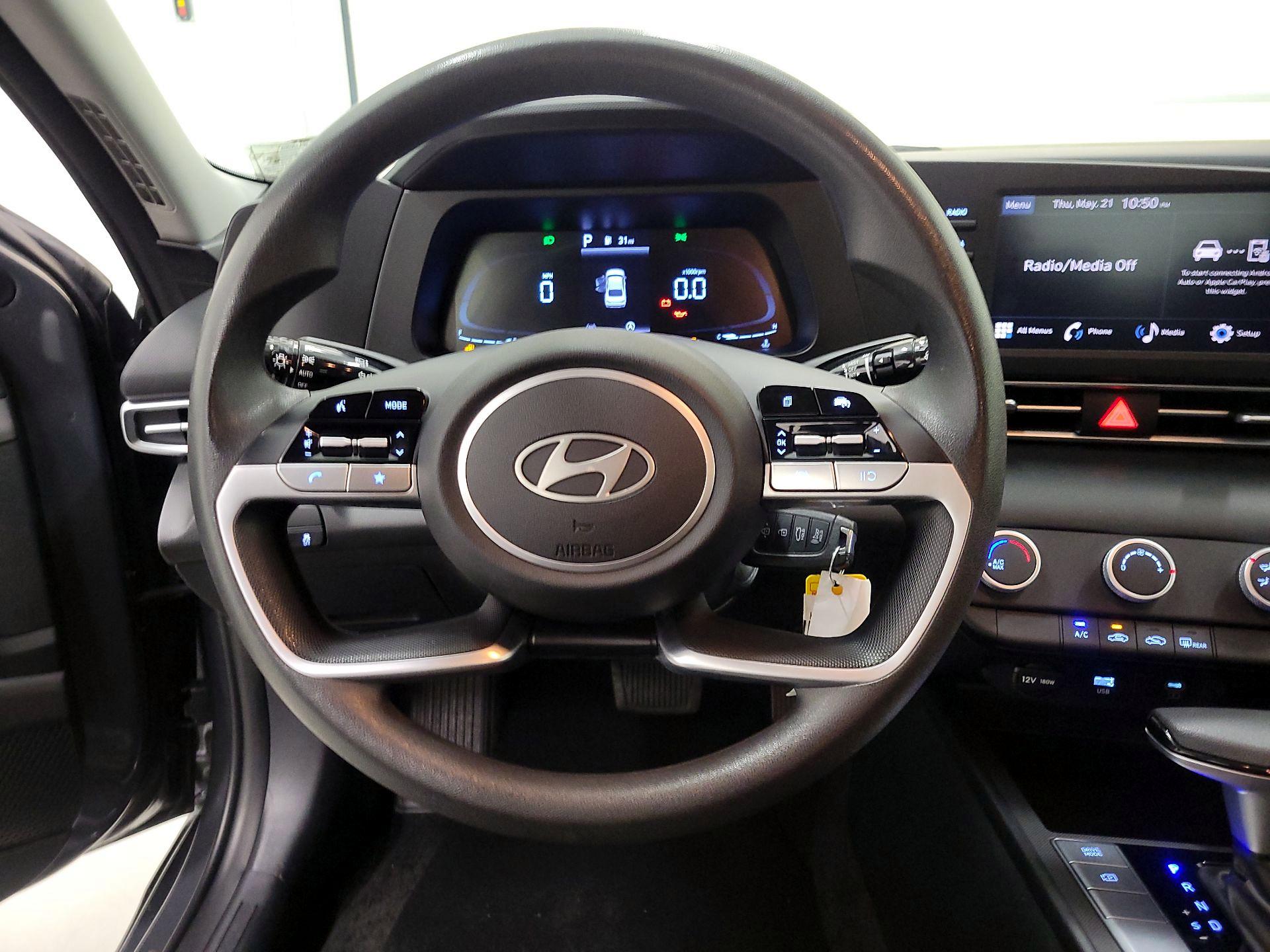 Thumbnail: 2024 Hyundai Elantra - 10