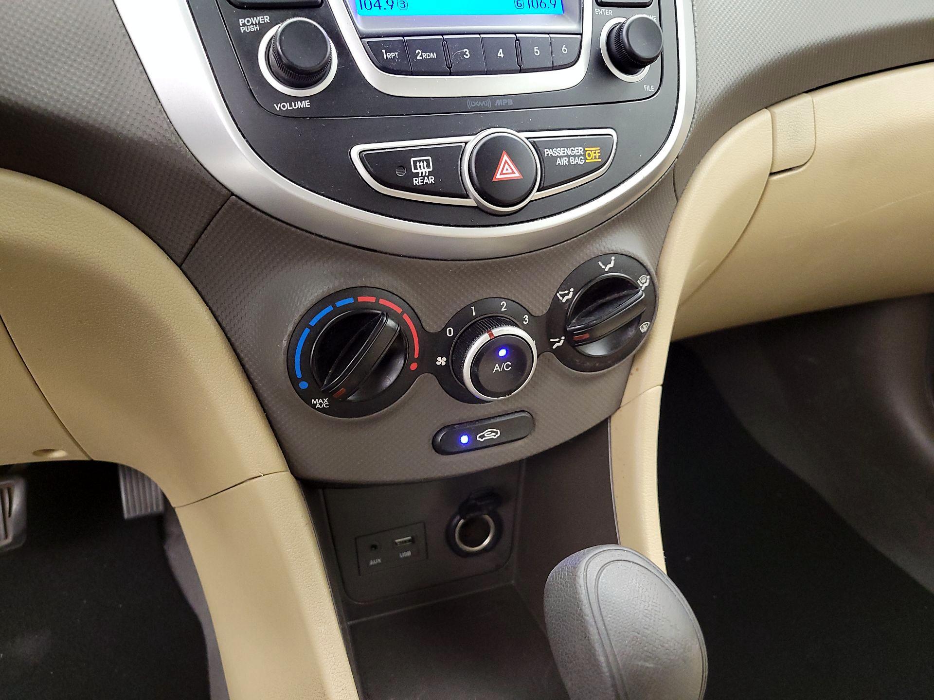 Thumbnail: 2014 Hyundai Accent - 15