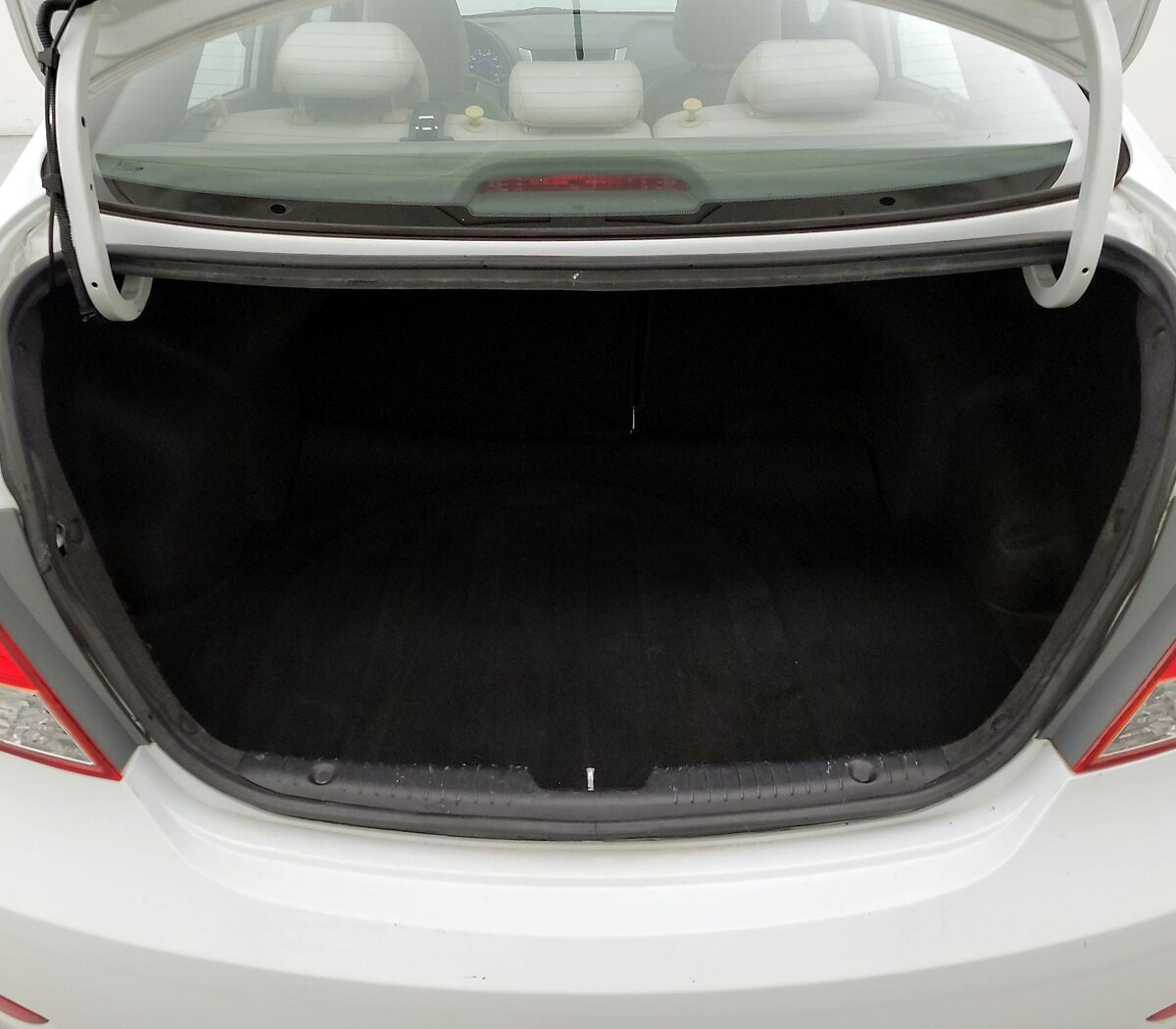 Trunk/Cargo (Seats Up)