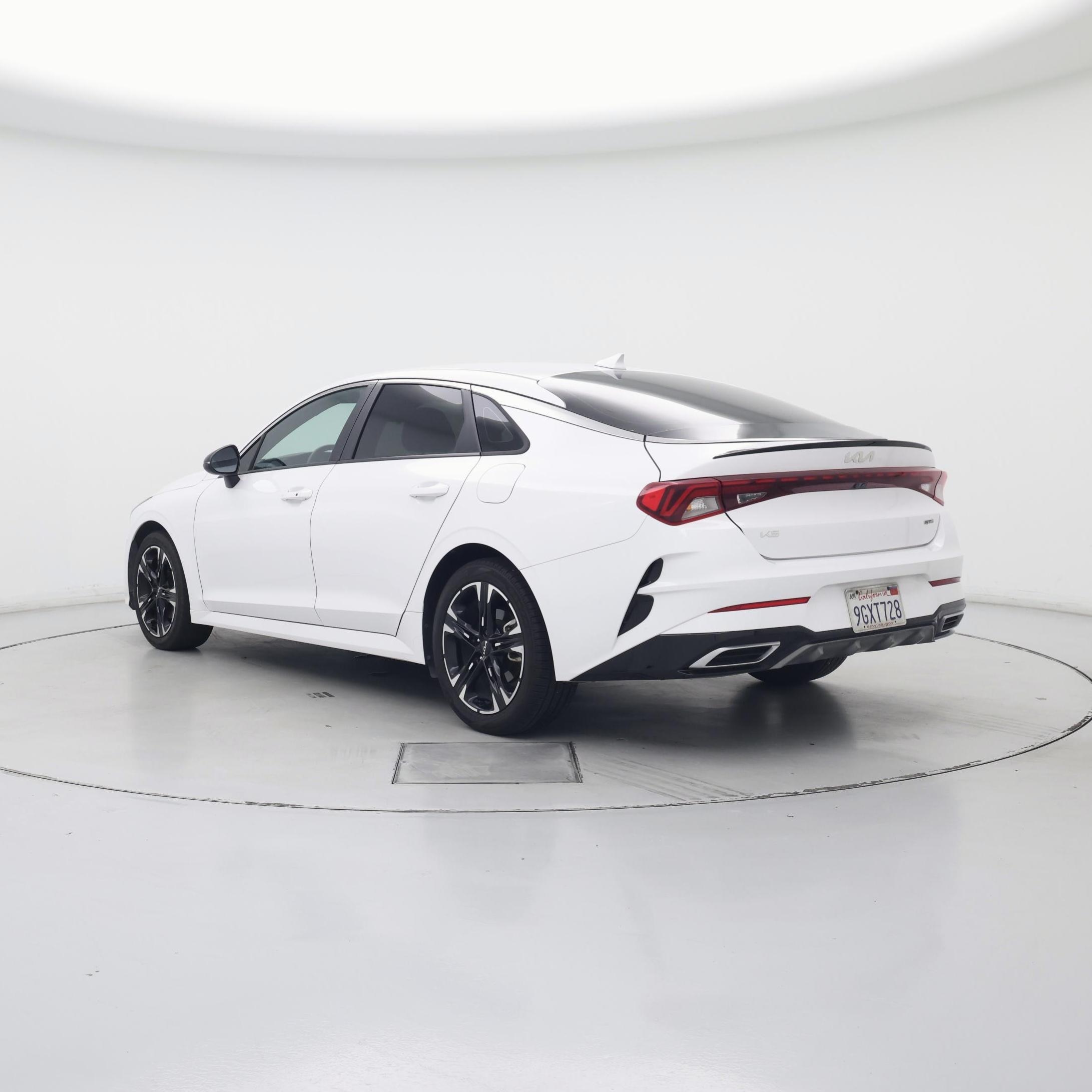 Thumbnail: 2023 Kia K5 - 2