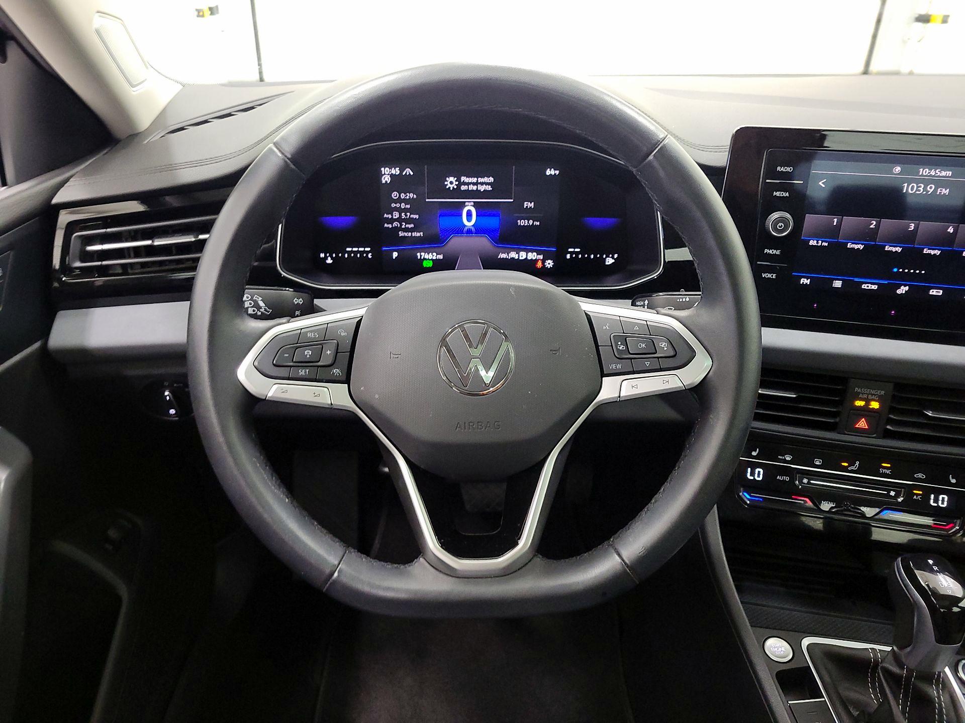 Thumbnail: 2025 Volkswagen Jetta - 10