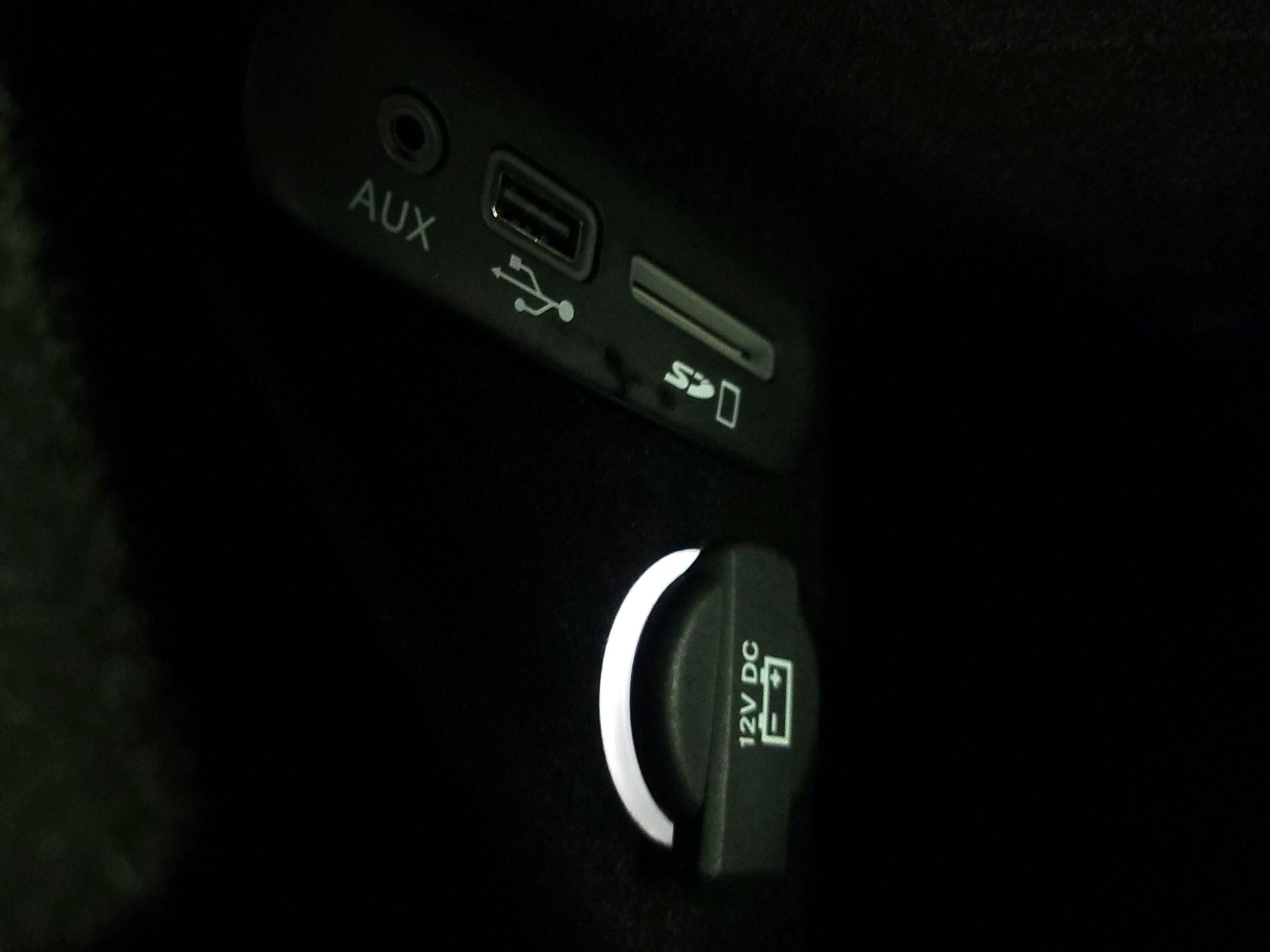 Thumbnail: 2016 Dodge Challenger - 17