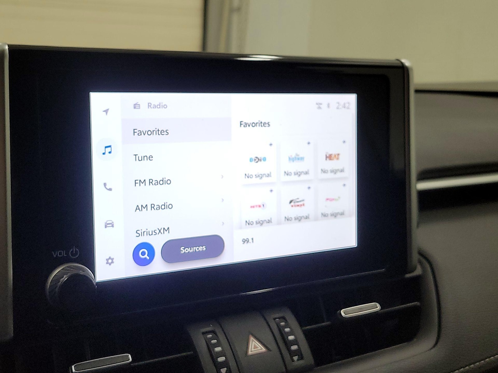 2024 Toyota RAV4 XLE Premium - Photo 14