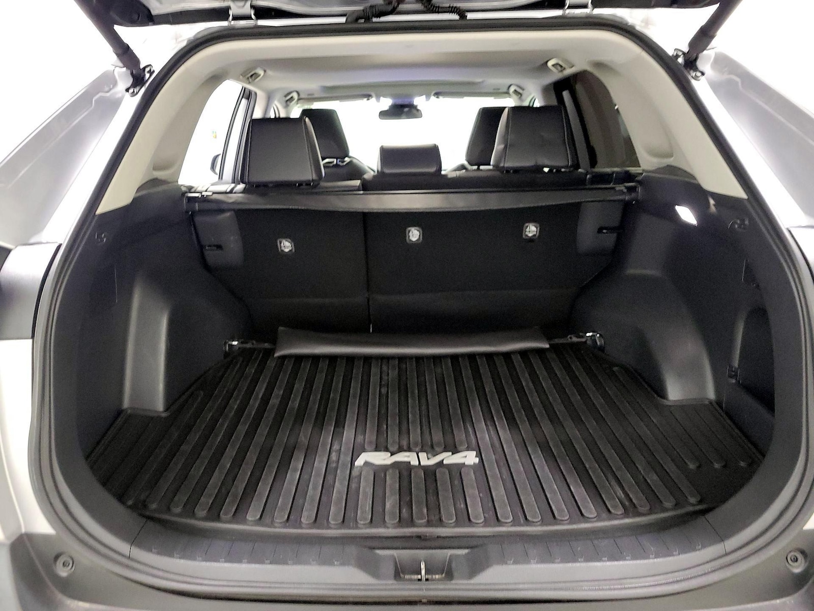 2024 Toyota RAV4 XLE Premium - Photo 20