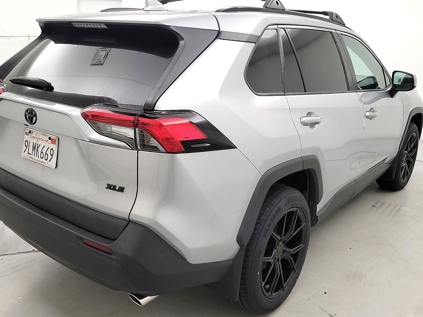 2024 Toyota RAV4 XLE Premium - Photo 5