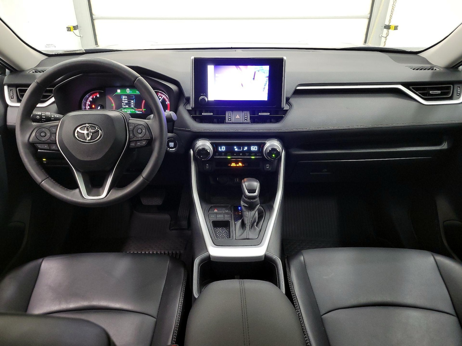 2024 Toyota RAV4 XLE Premium - Photo 8