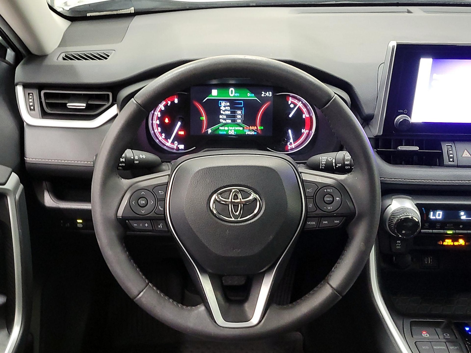 2024 Toyota RAV4 XLE Premium - Photo 9