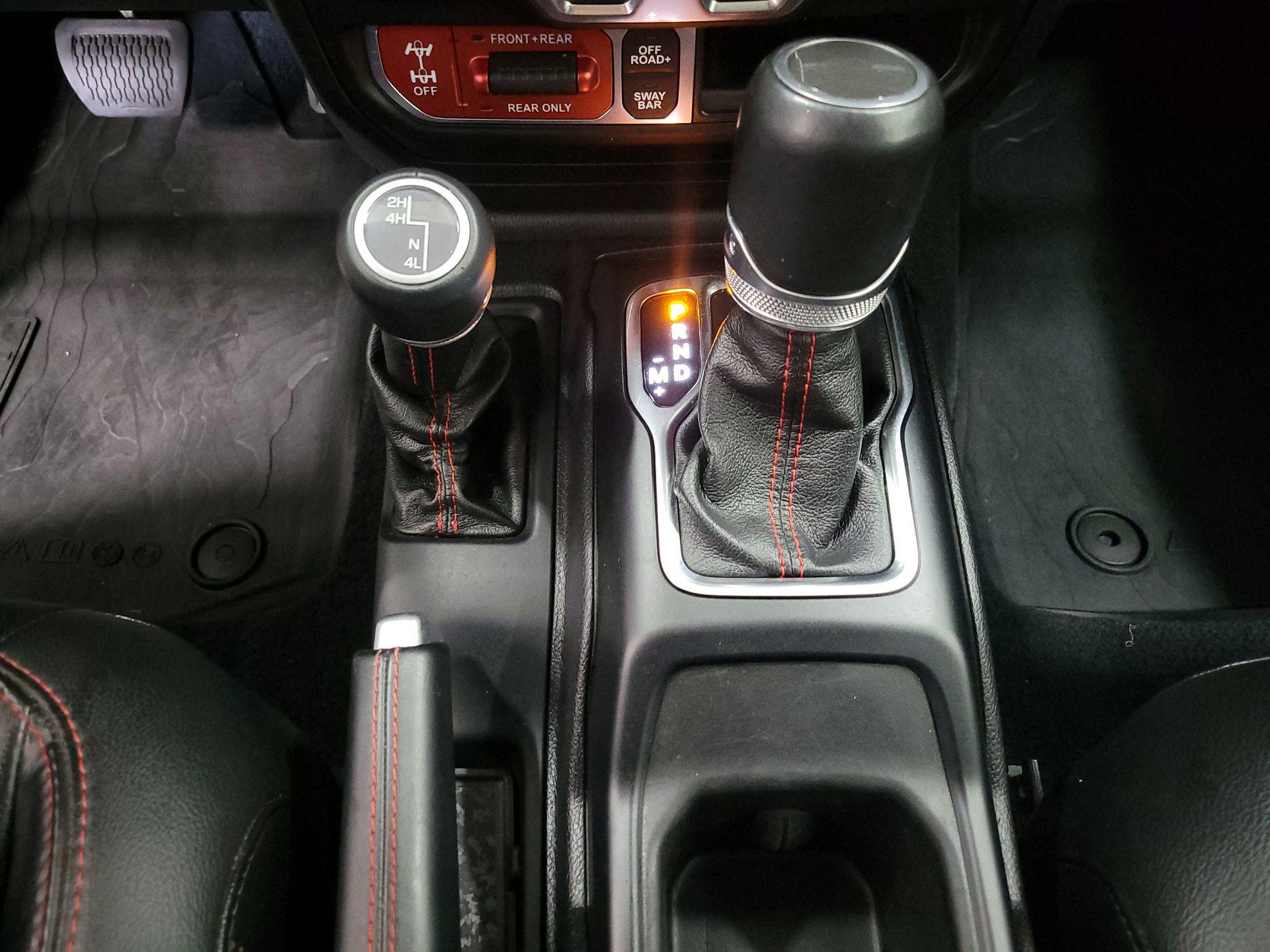 Thumbnail: 2021 Jeep Gladiator - 17