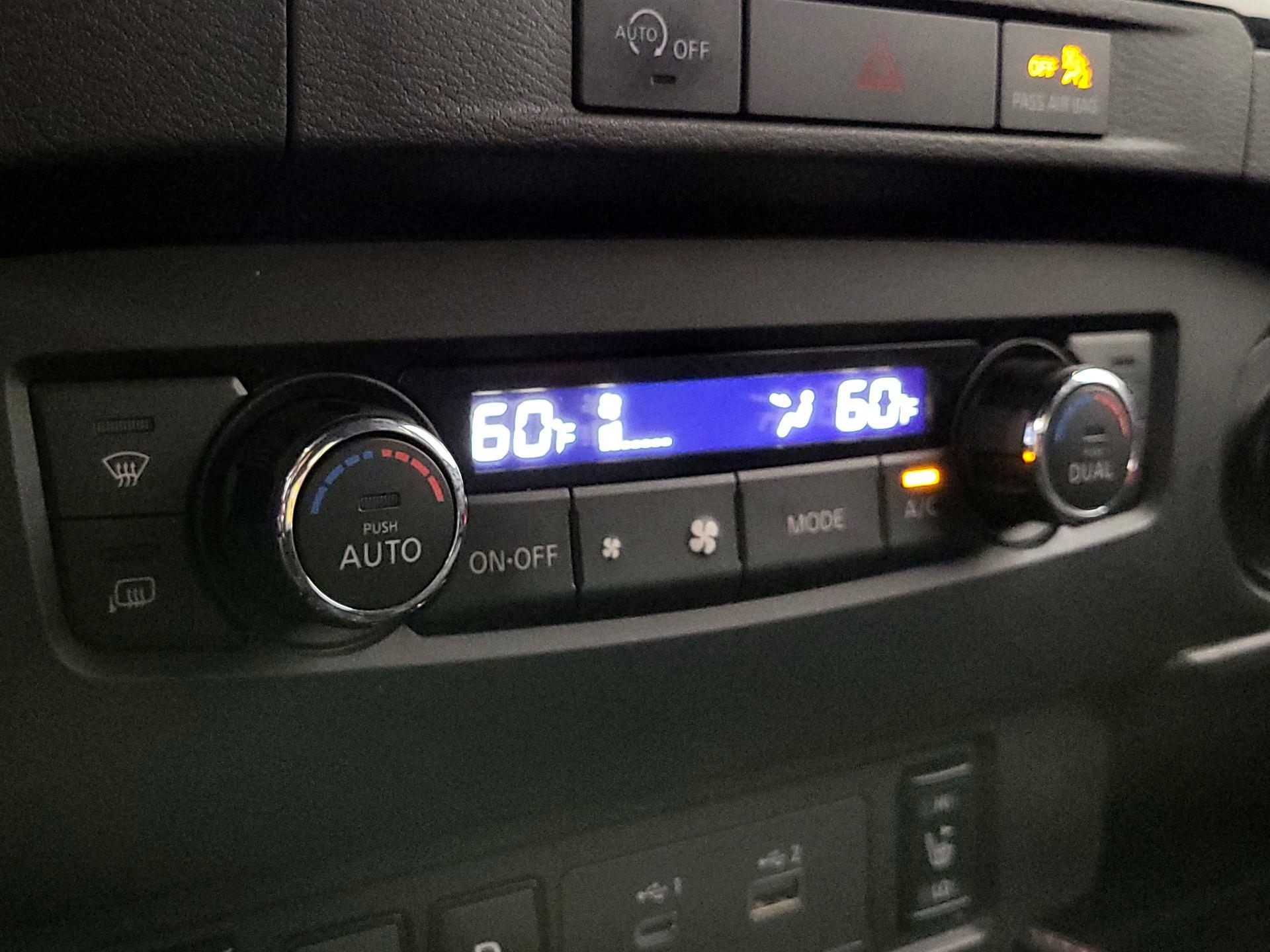 Thumbnail: 2024 Nissan Frontier - 17