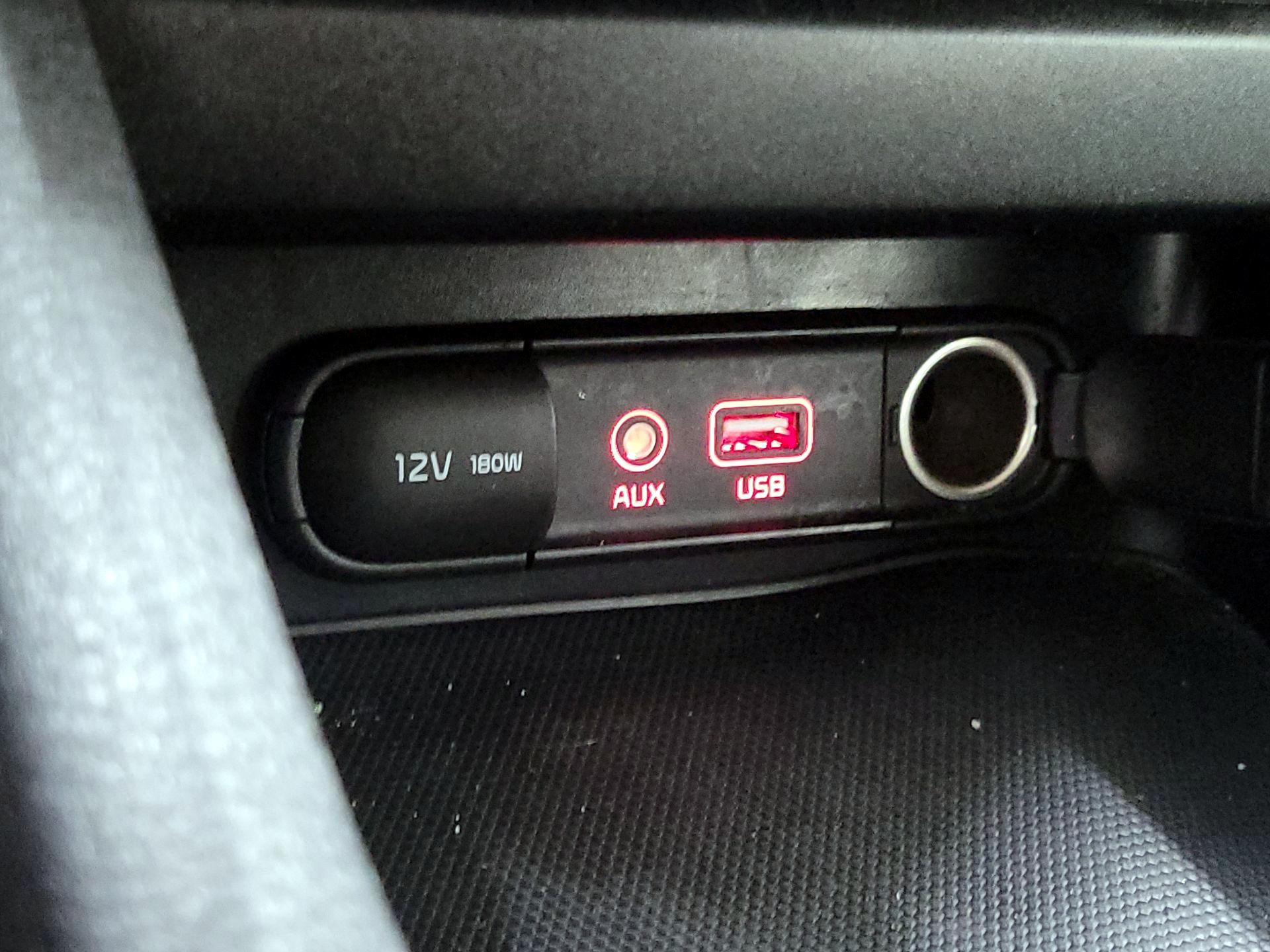 Thumbnail: 2020 Kia Forte - 18