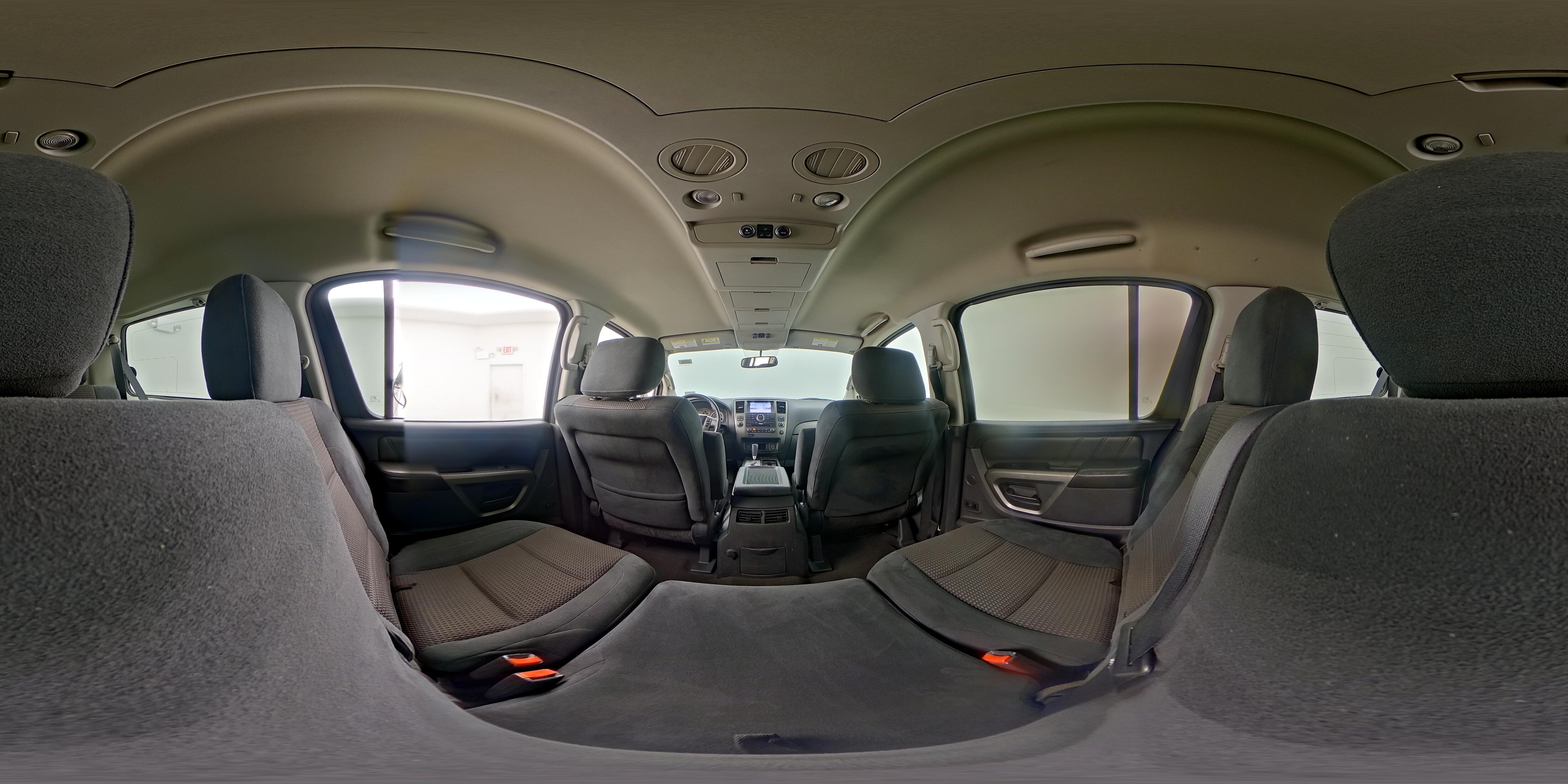 2015 Nissan Armada SV - Photo 25
