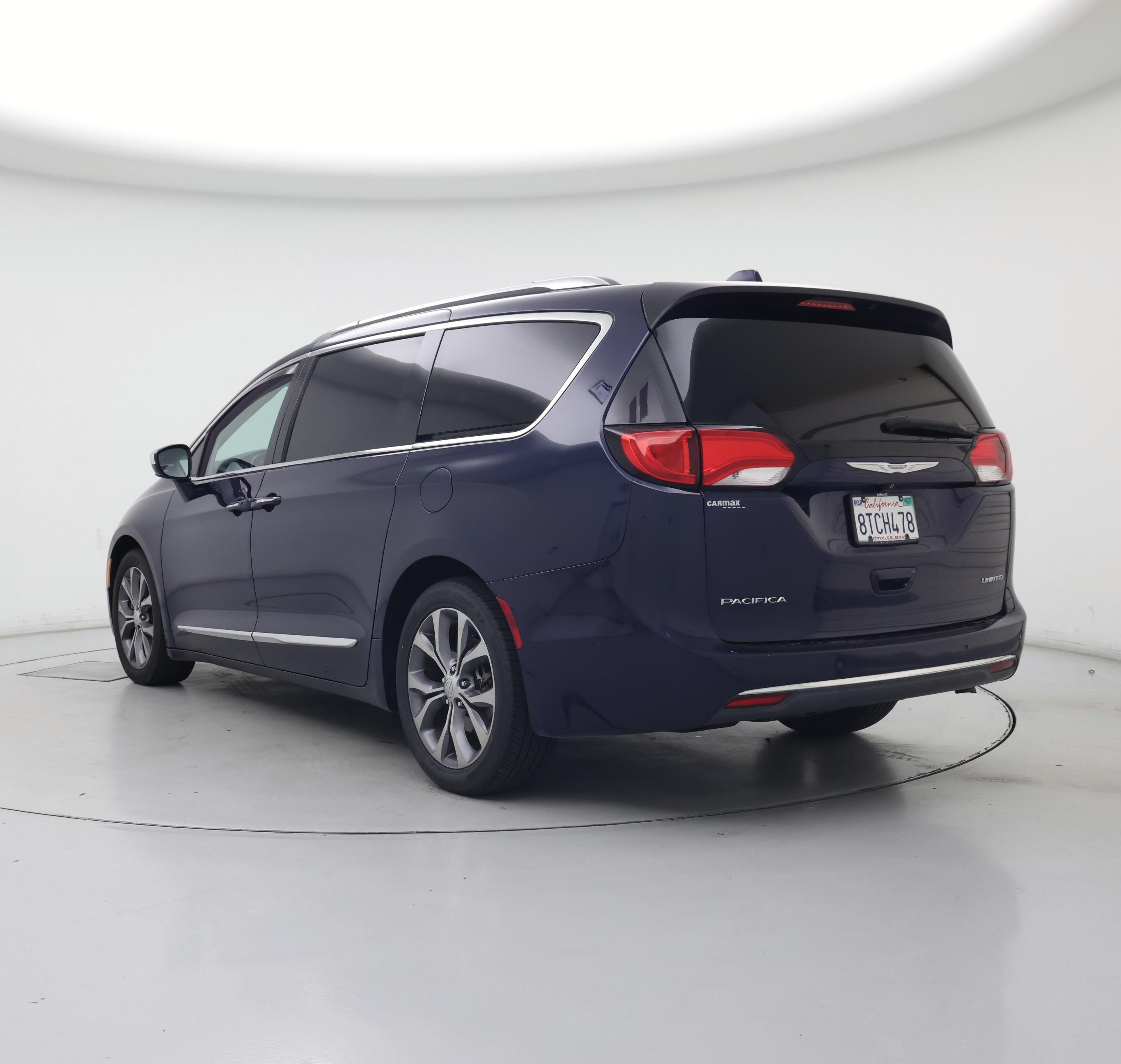 Thumbnail: 2017 Chrysler Pacifica - 2