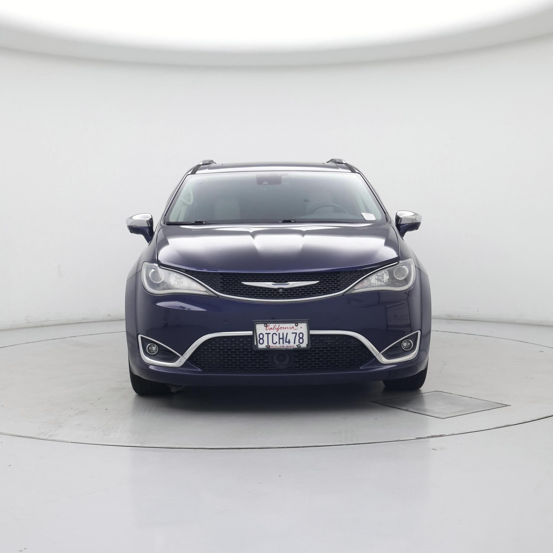 Thumbnail: 2017 Chrysler Pacifica - 5