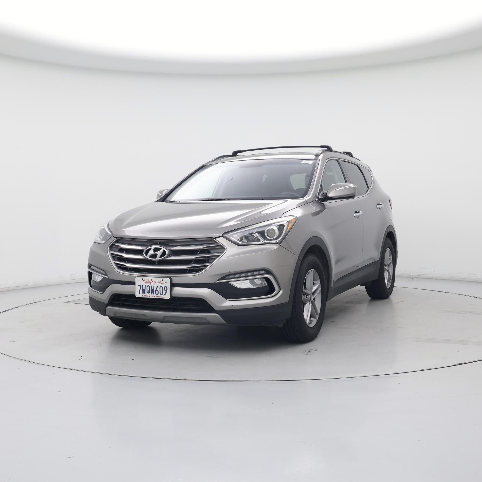 Thumbnail: 2017 Hyundai Santa Fe - 4