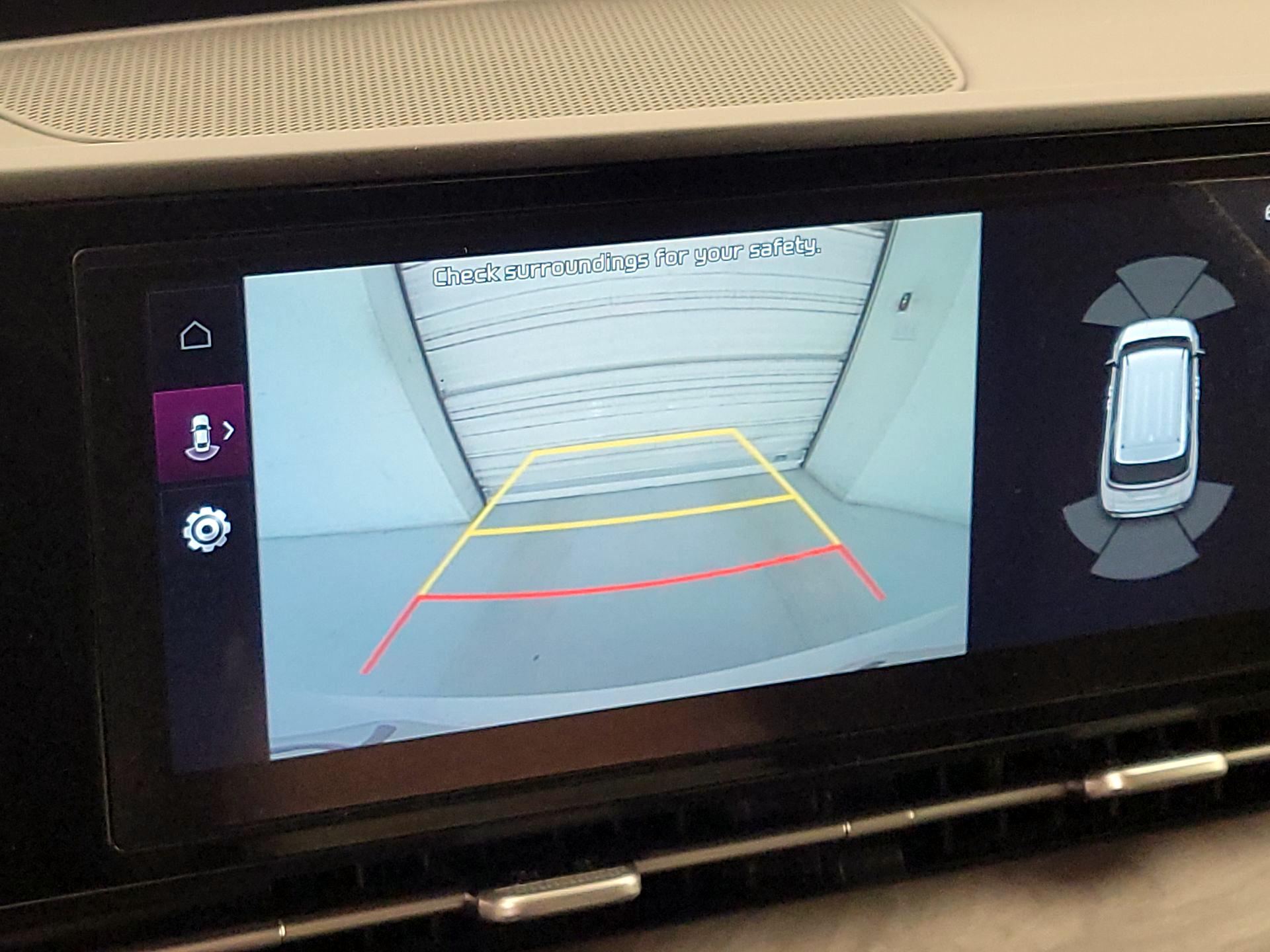 Thumbnail: 2023 Kia Carnival - 15