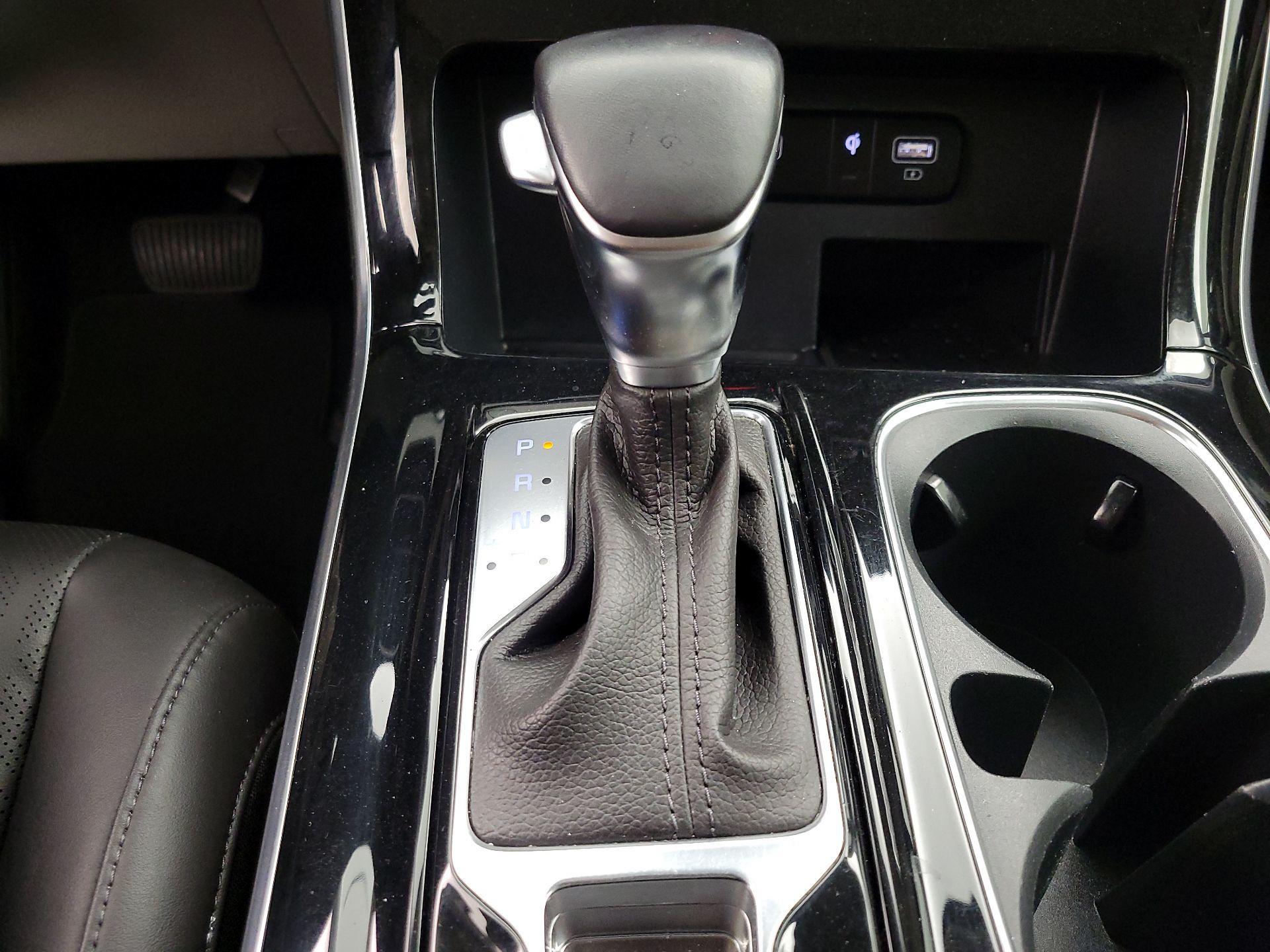 Thumbnail: 2023 Kia Carnival - 18