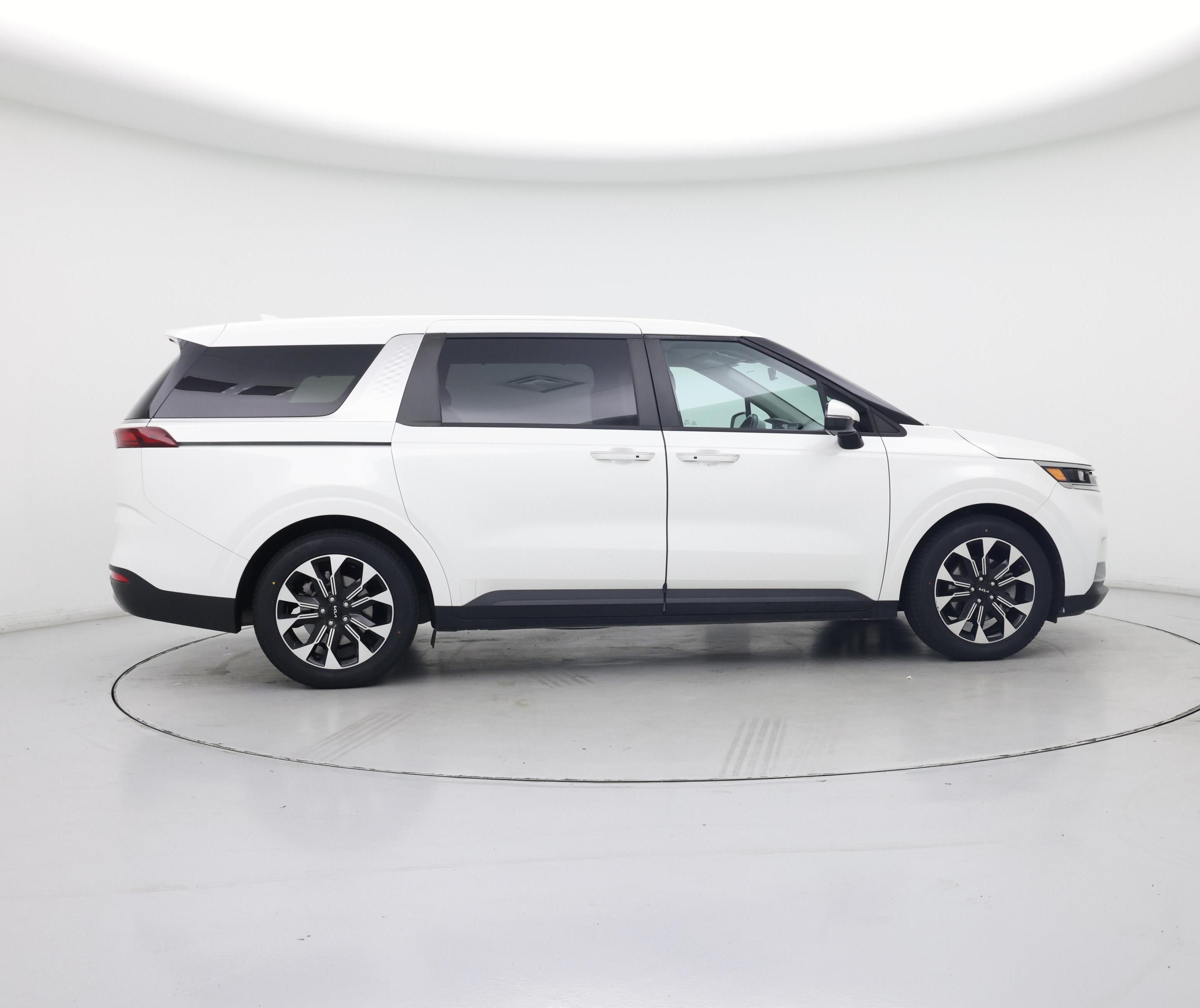 Thumbnail: 2023 Kia Carnival - 7