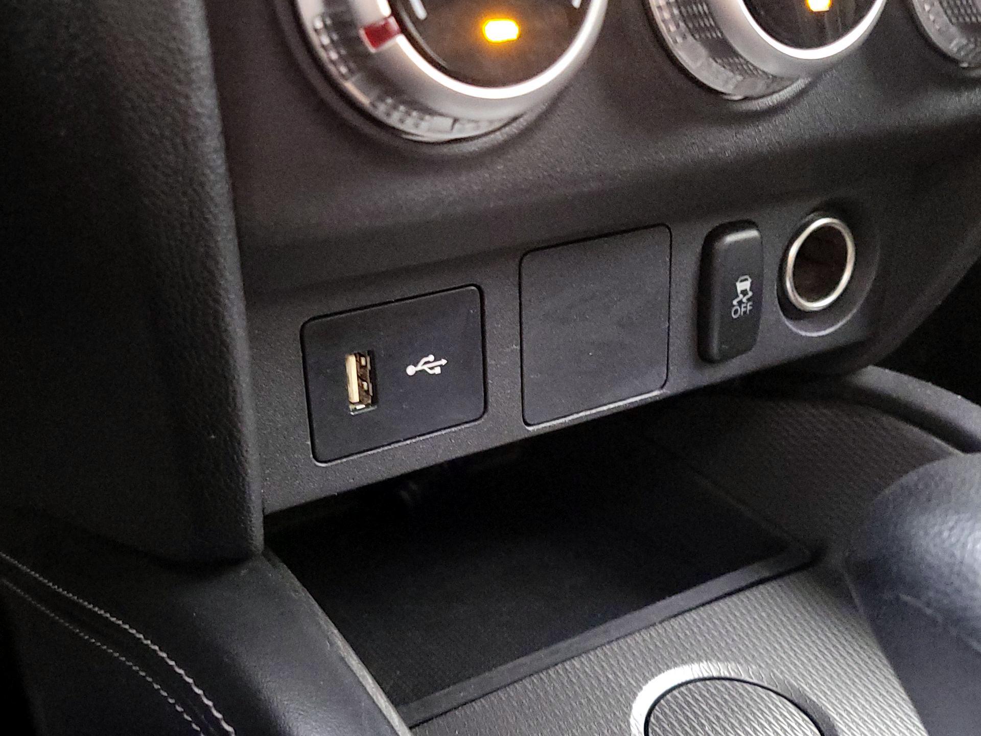 Thumbnail: 2021 Mitsubishi Outlander Sport - 18