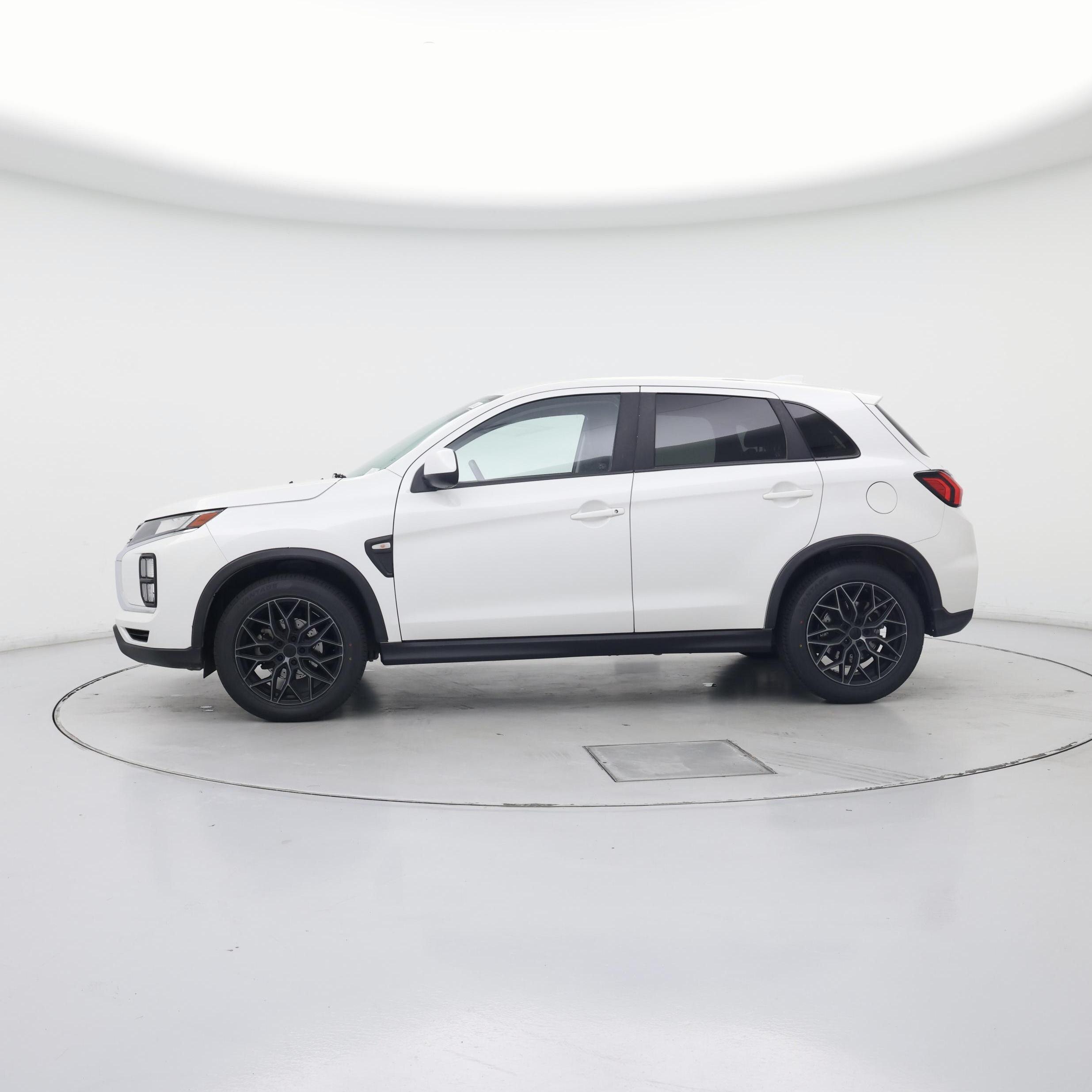 Thumbnail: 2021 Mitsubishi Outlander Sport - 3