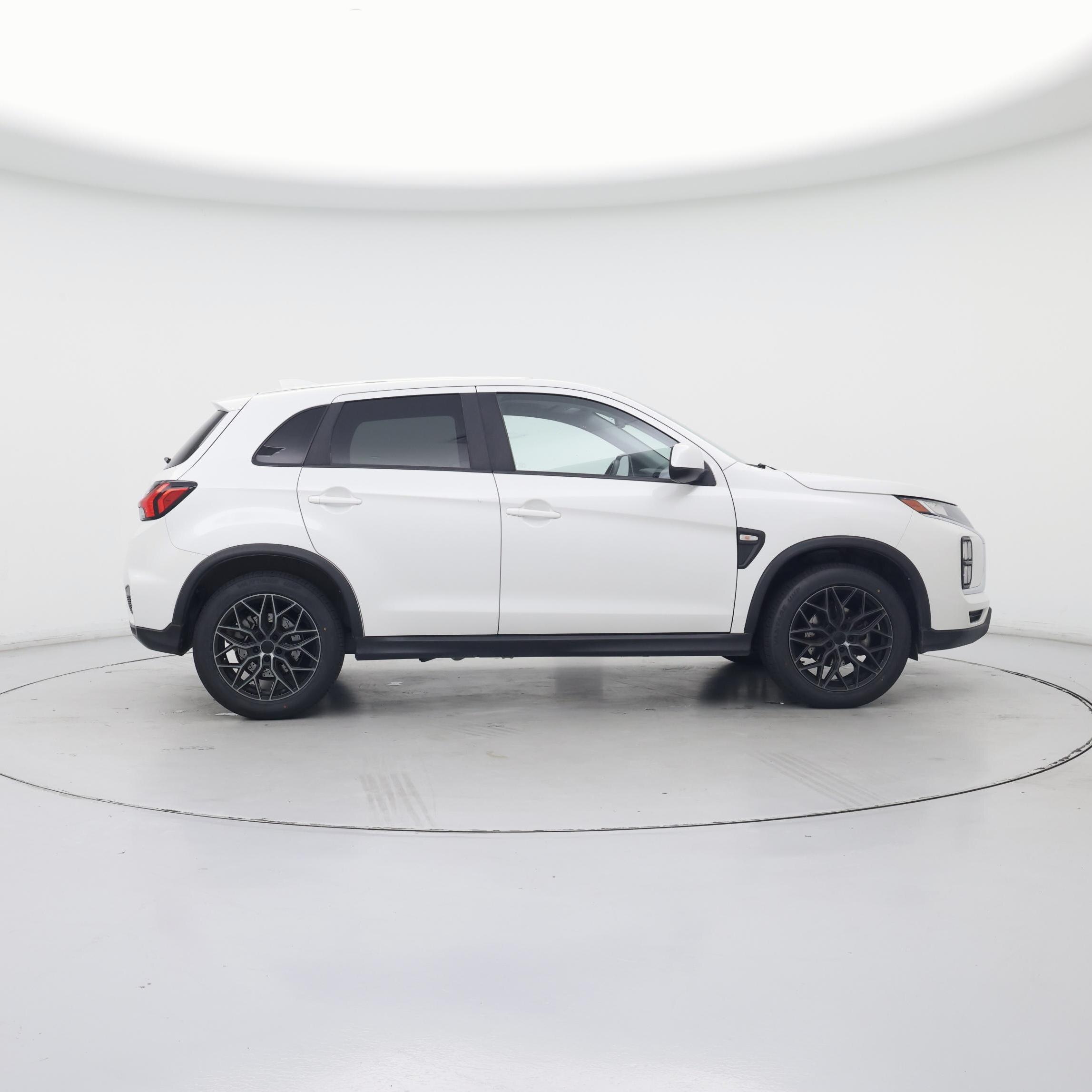 Thumbnail: 2021 Mitsubishi Outlander Sport - 7