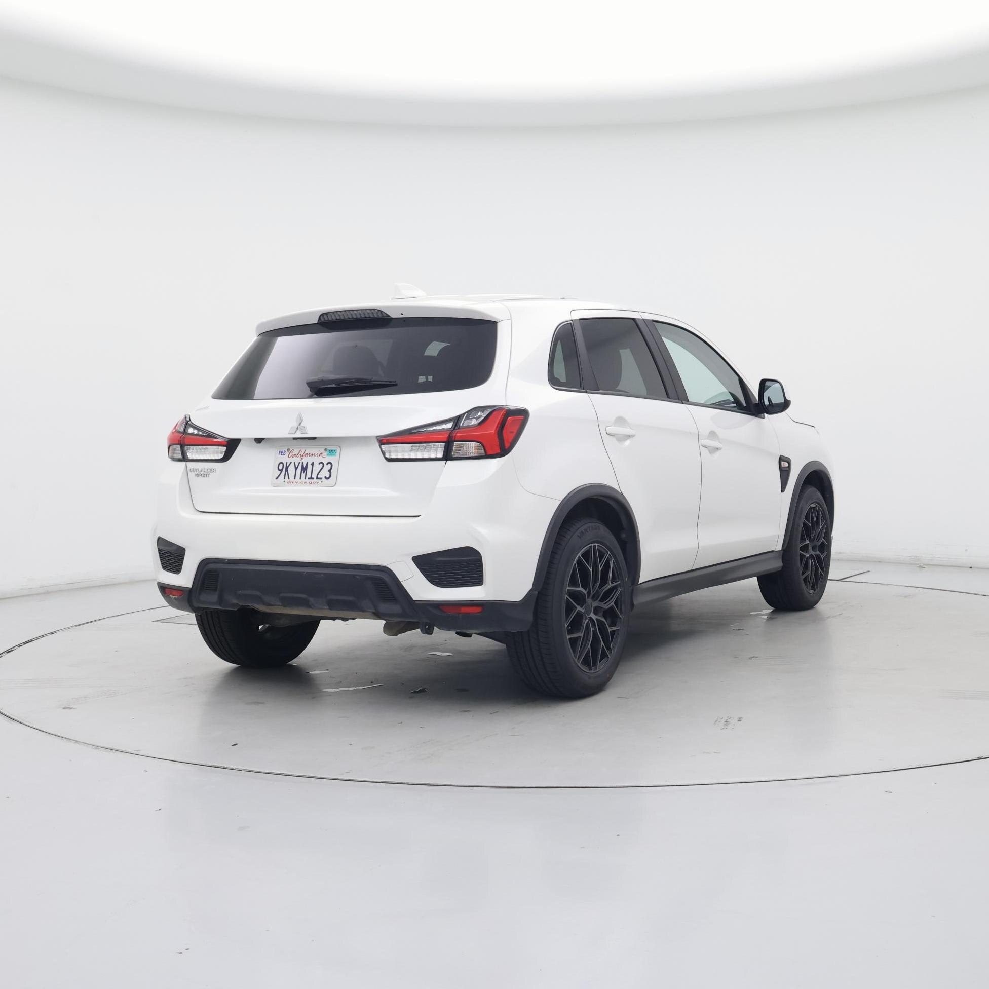 Thumbnail: 2021 Mitsubishi Outlander Sport - 8