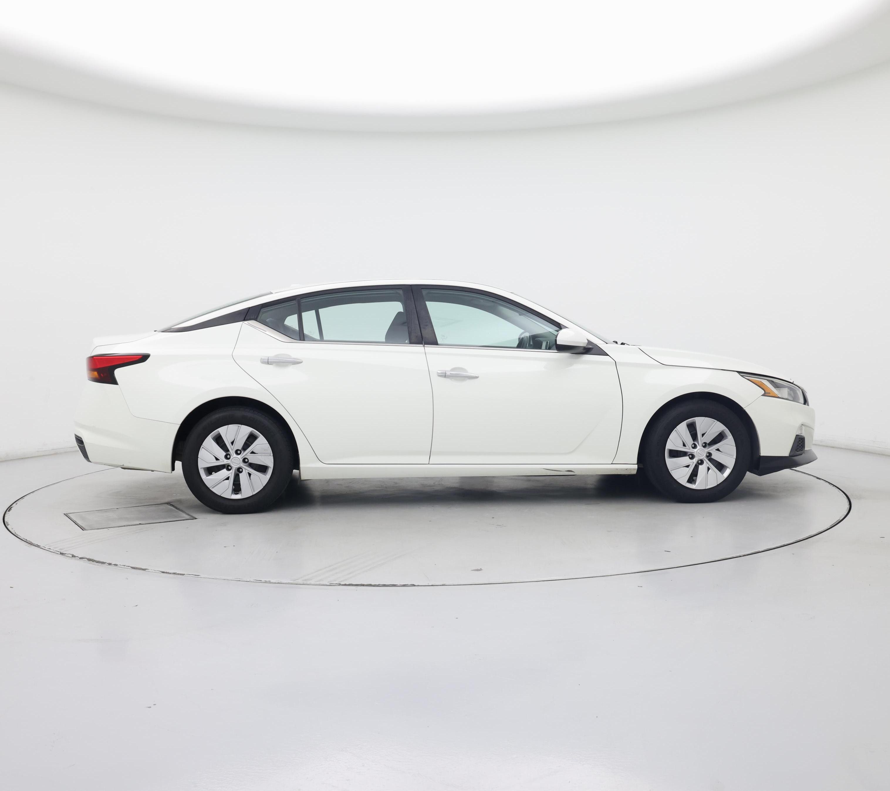 Thumbnail: 2020 Nissan Altima - 7