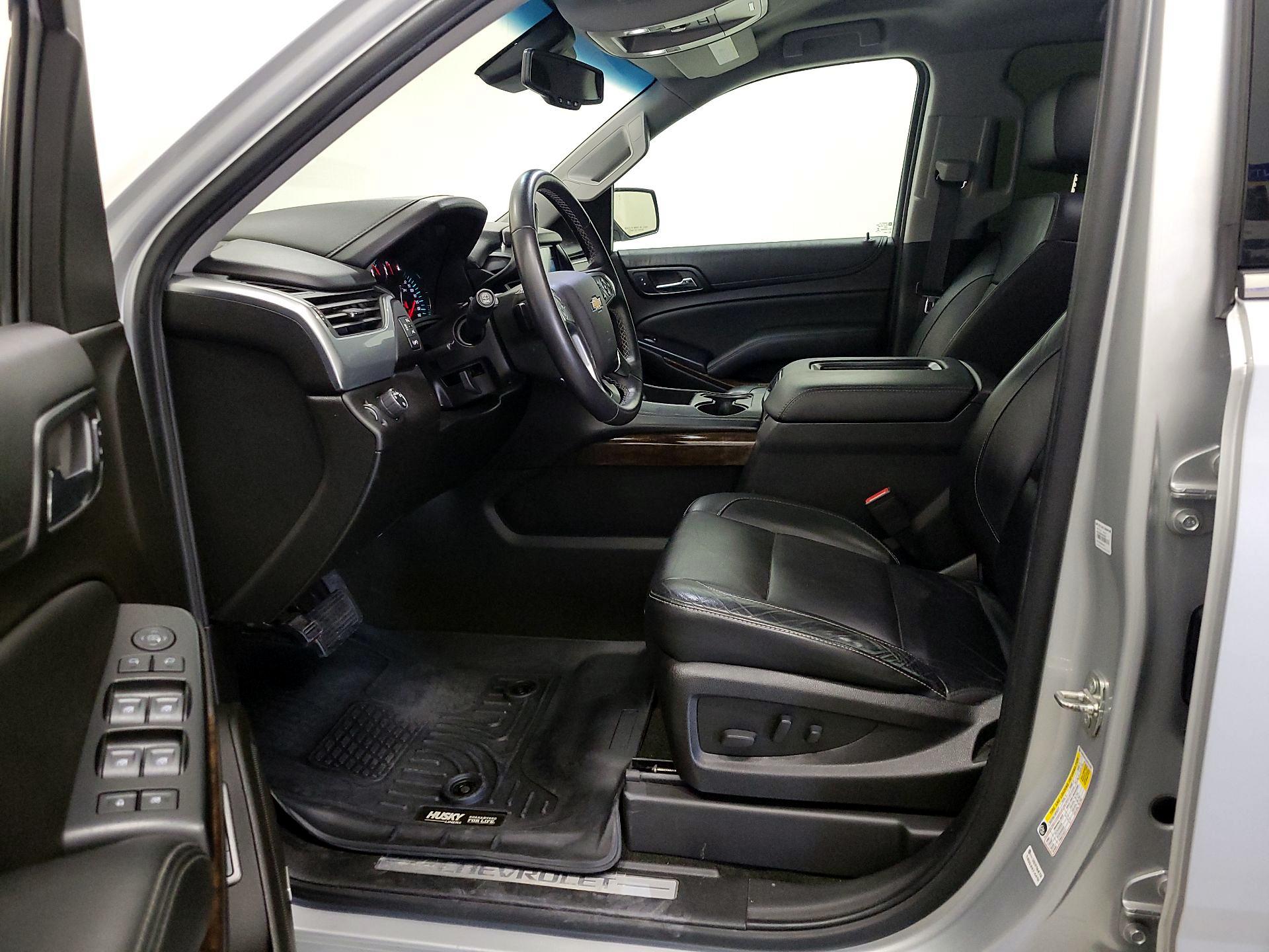 Thumbnail: 2017 Chevrolet Suburban - 11