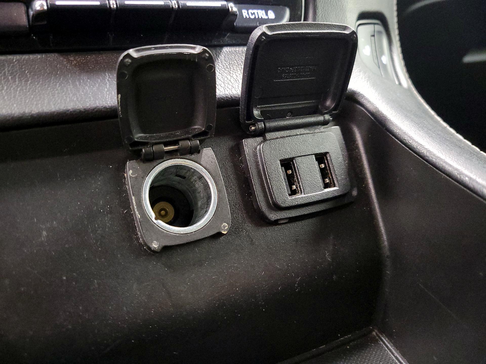 Thumbnail: 2017 Chevrolet Suburban - 17