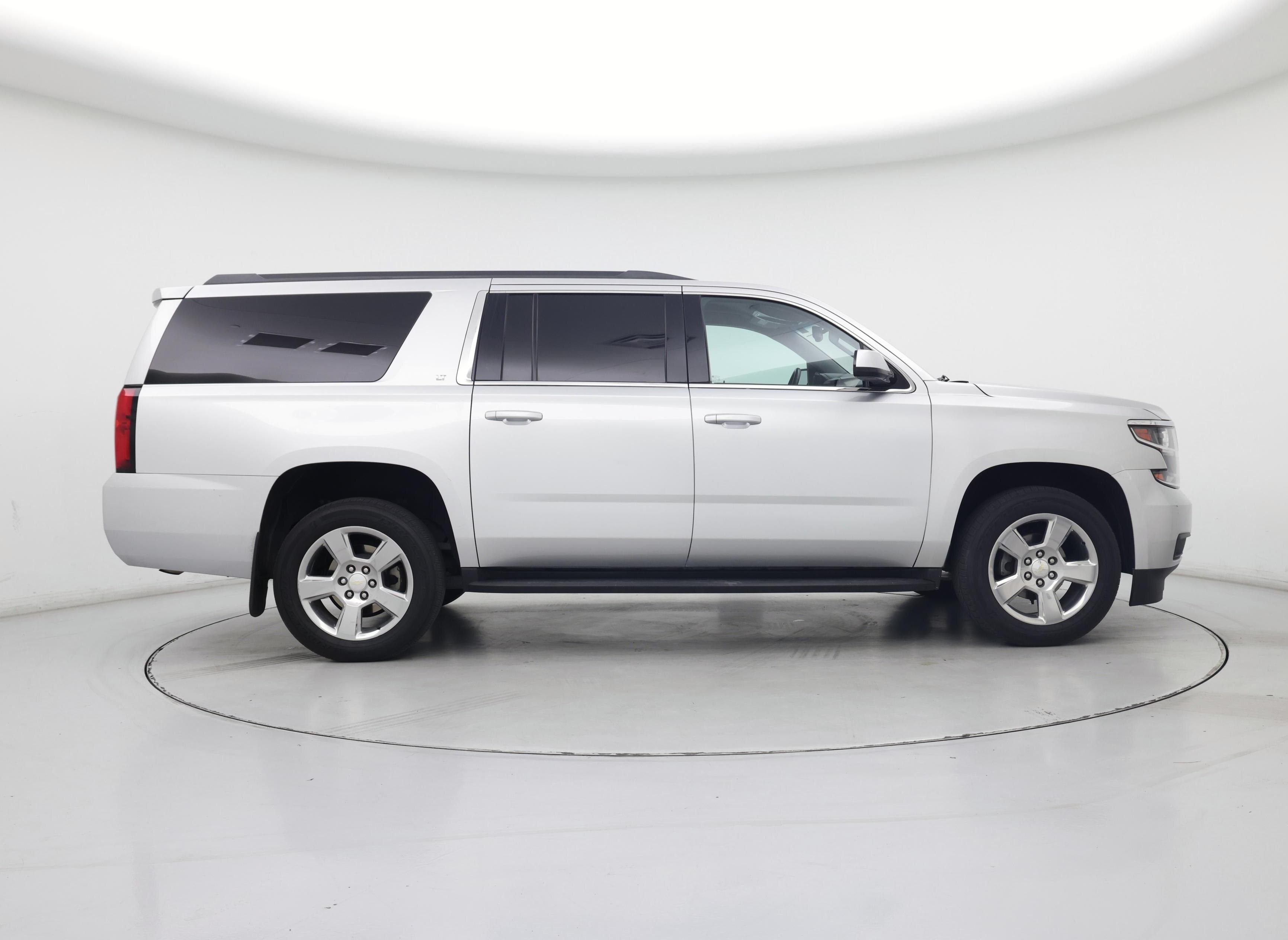 Thumbnail: 2017 Chevrolet Suburban - 7