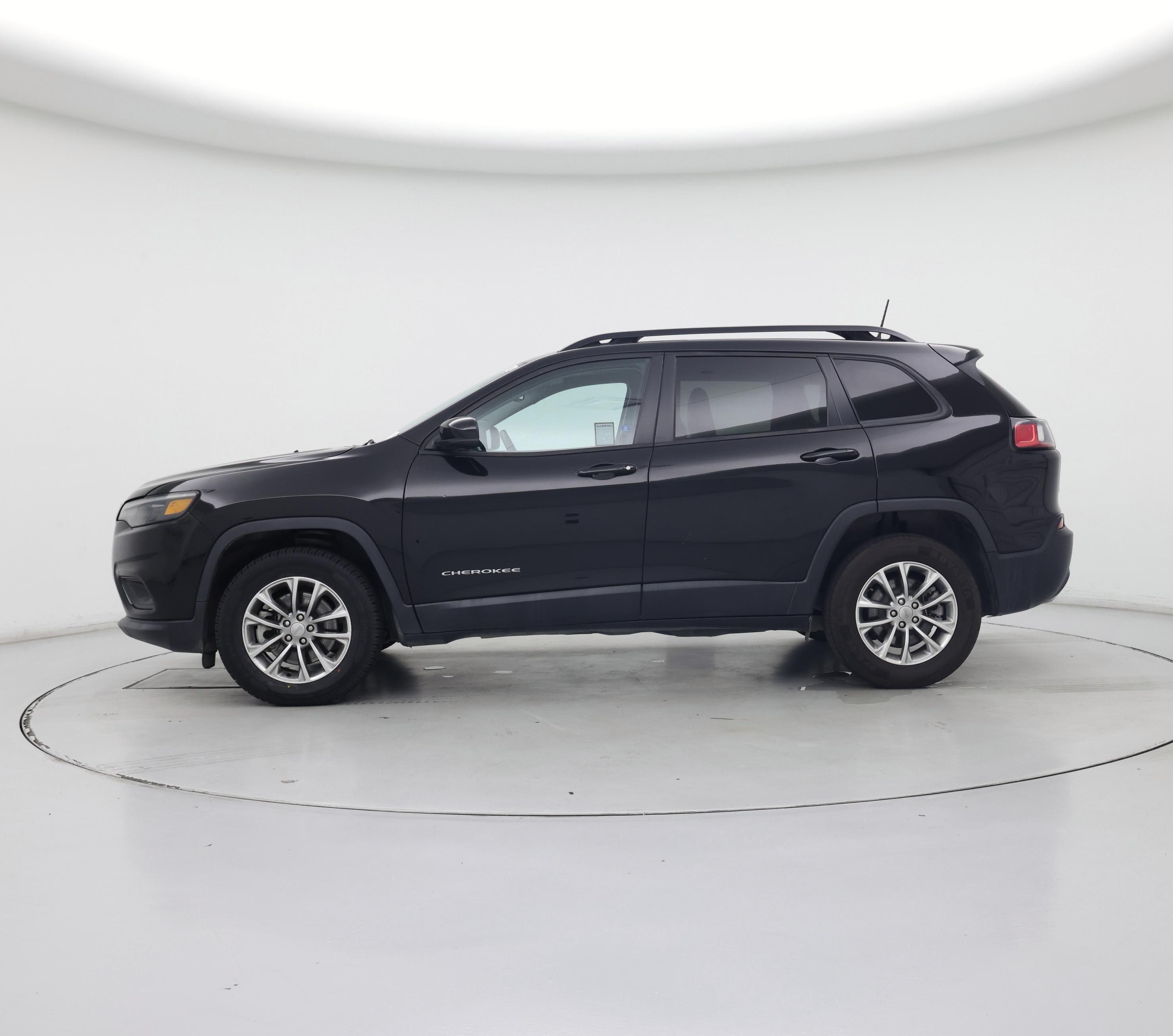 Thumbnail: 2022 Jeep Cherokee - 3