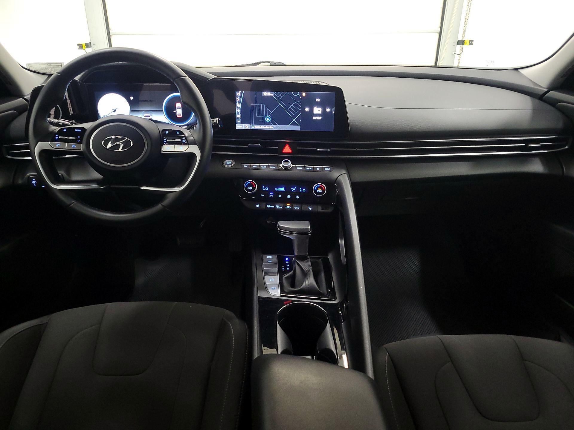 Thumbnail: 2023 Hyundai Elantra - 9