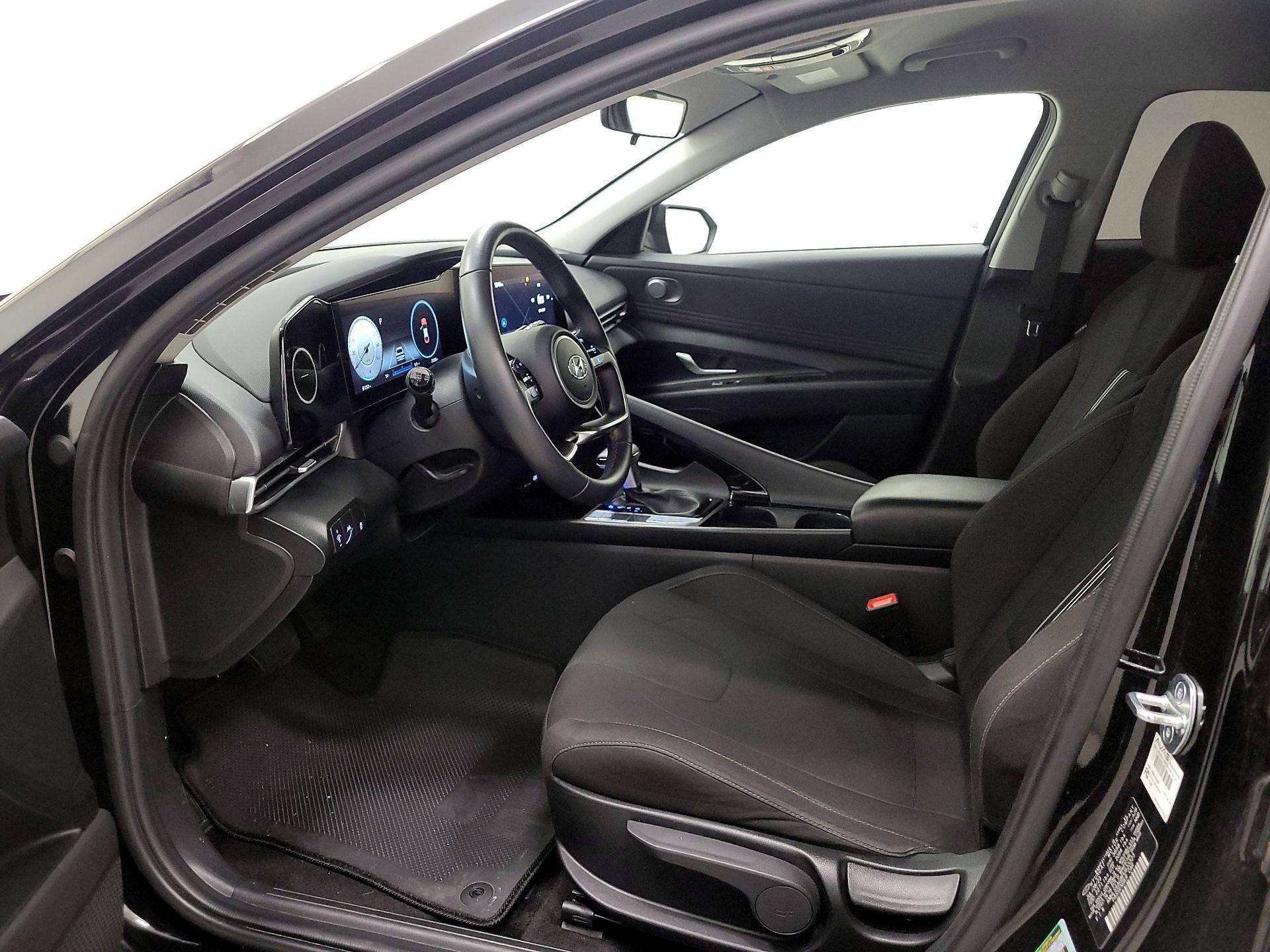 Thumbnail: 2023 Hyundai Elantra - 11