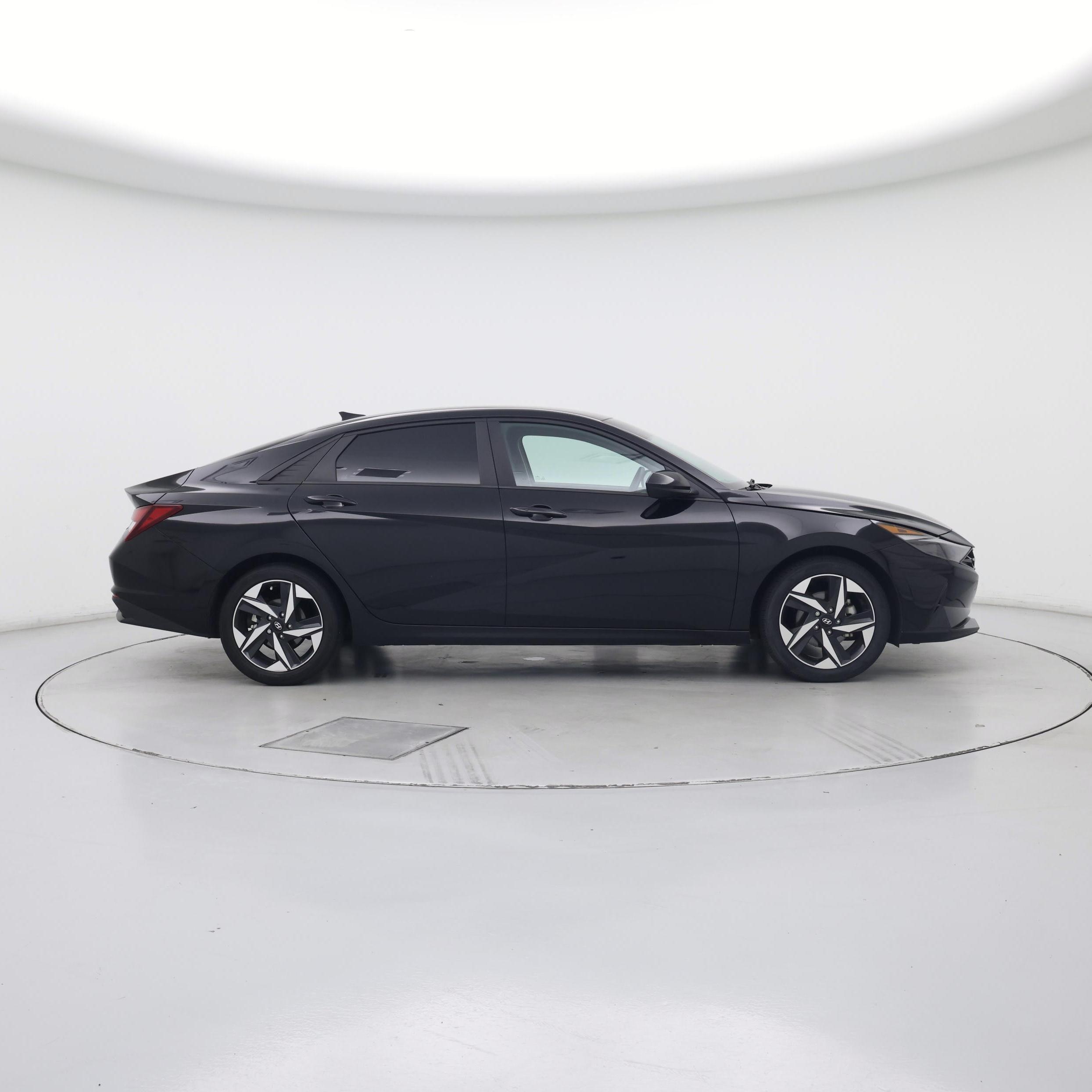 Thumbnail: 2023 Hyundai Elantra - 7