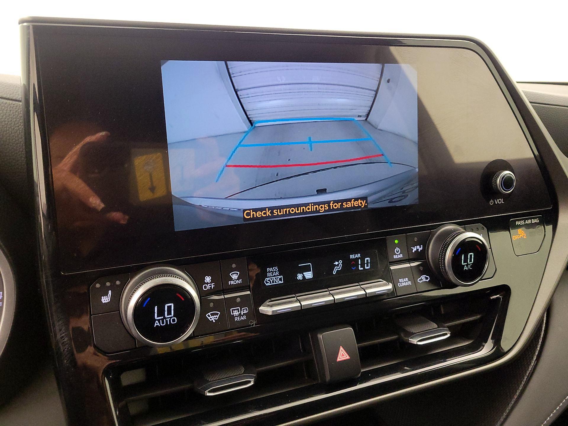 Thumbnail: 2024 Toyota Highlander - 14