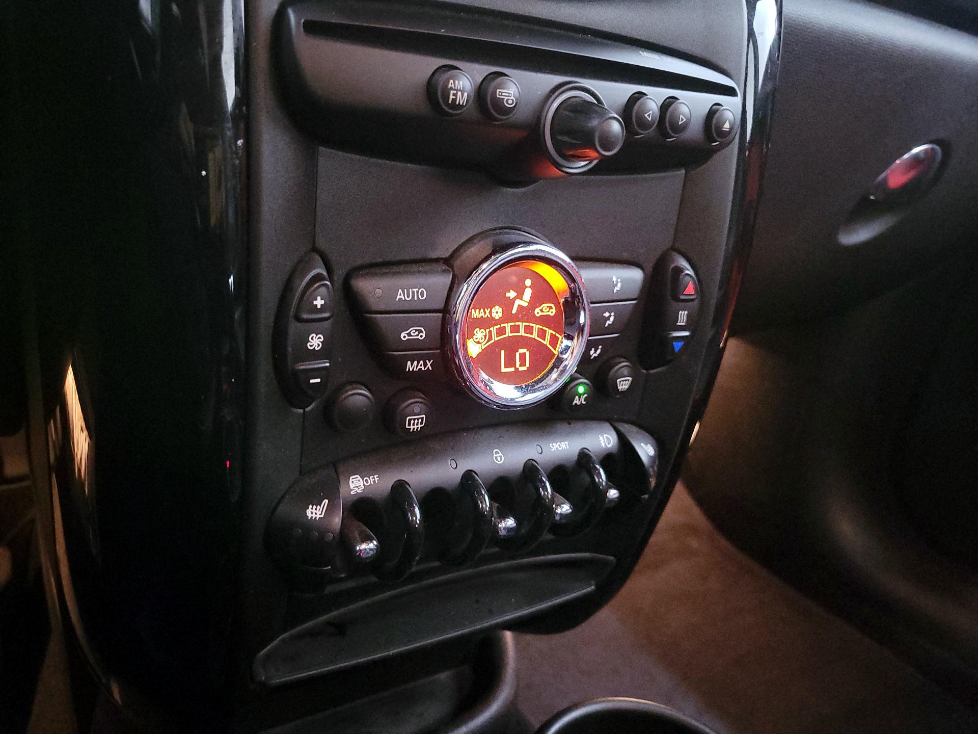 Thumbnail: 2016 MINI Cooper Countryman - 14