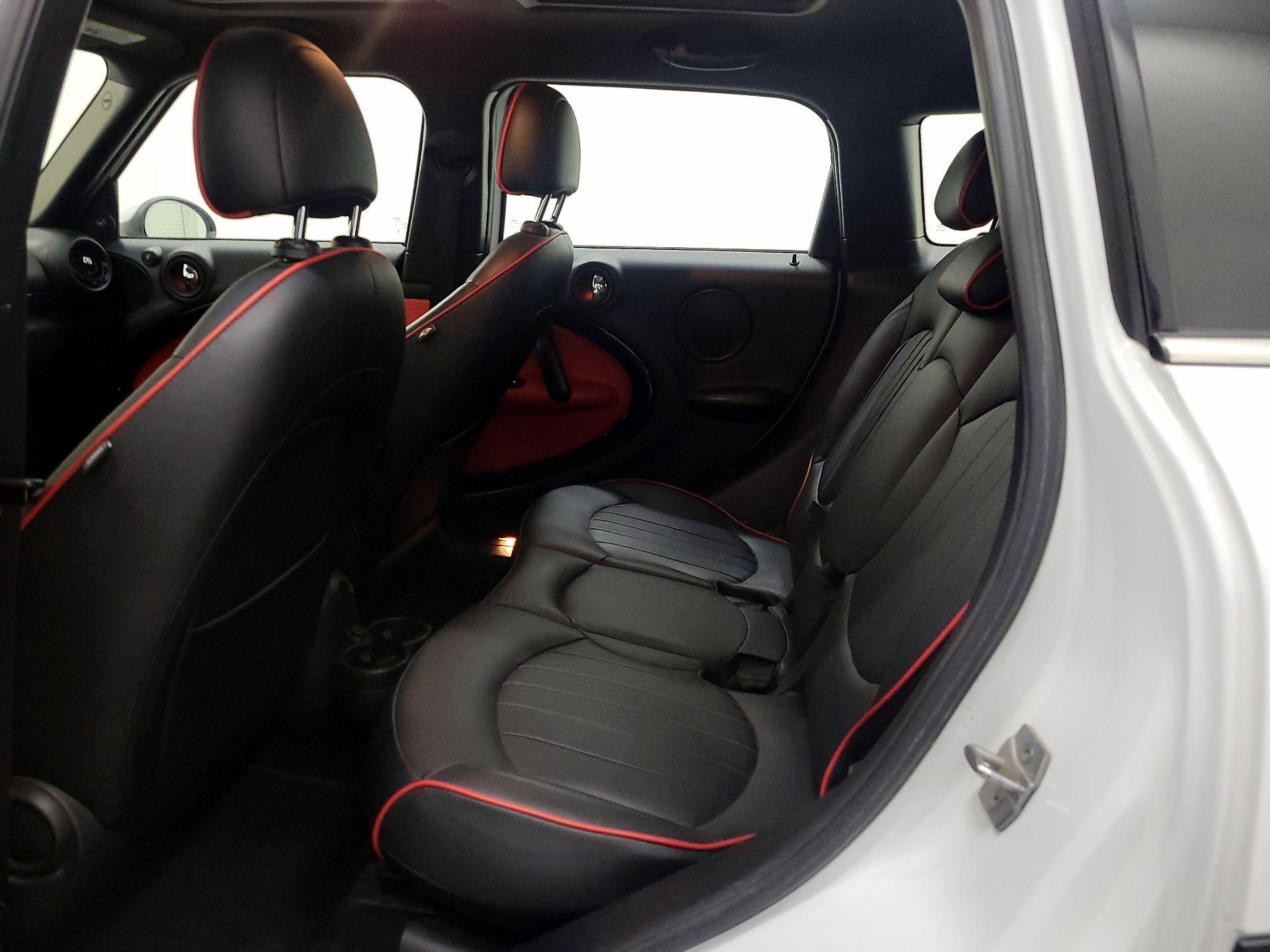 Thumbnail: 2016 MINI Cooper Countryman - 18