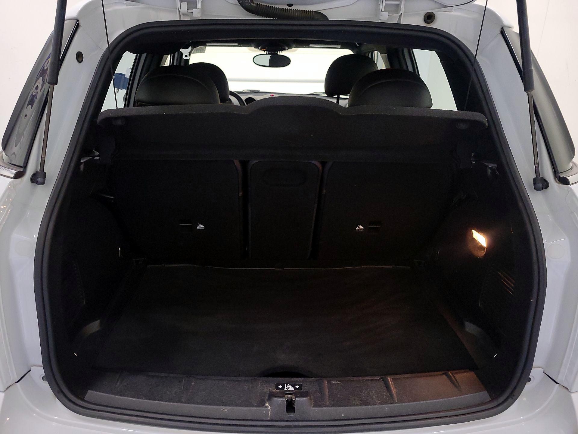 Thumbnail: 2016 MINI Cooper Countryman - 19