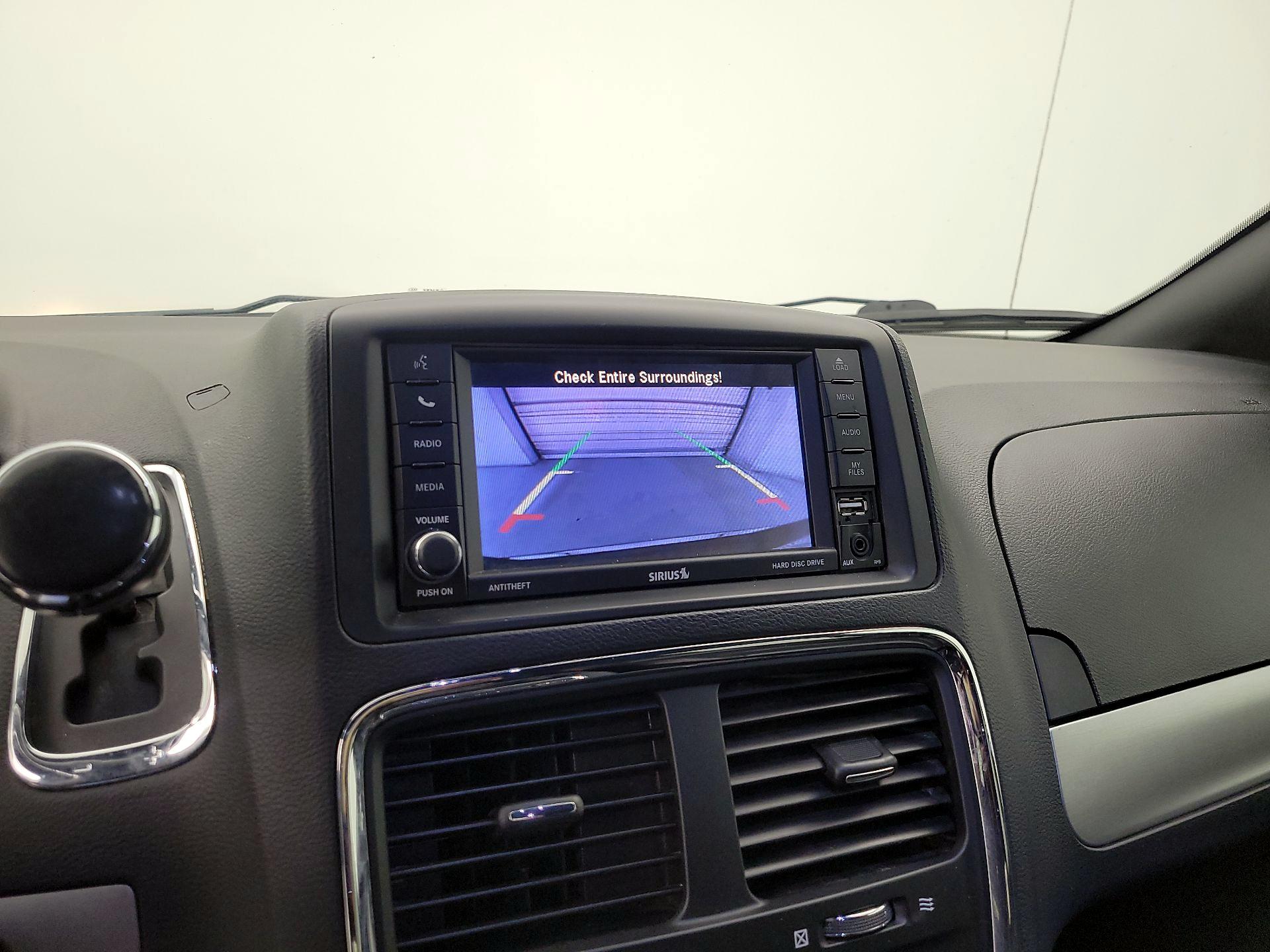 Thumbnail: 2020 Dodge Grand Caravan - 15