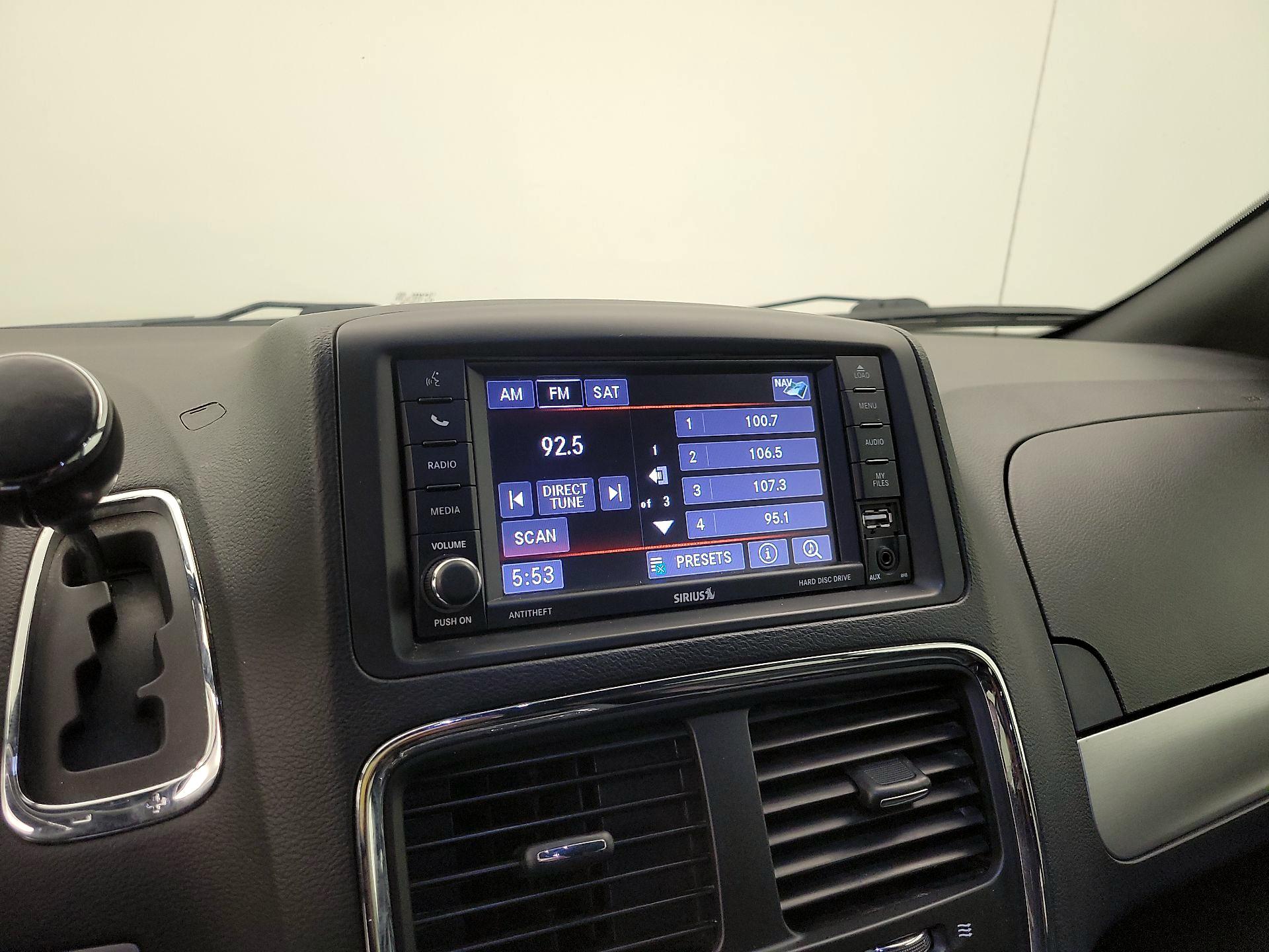 Thumbnail: 2020 Dodge Grand Caravan - 16