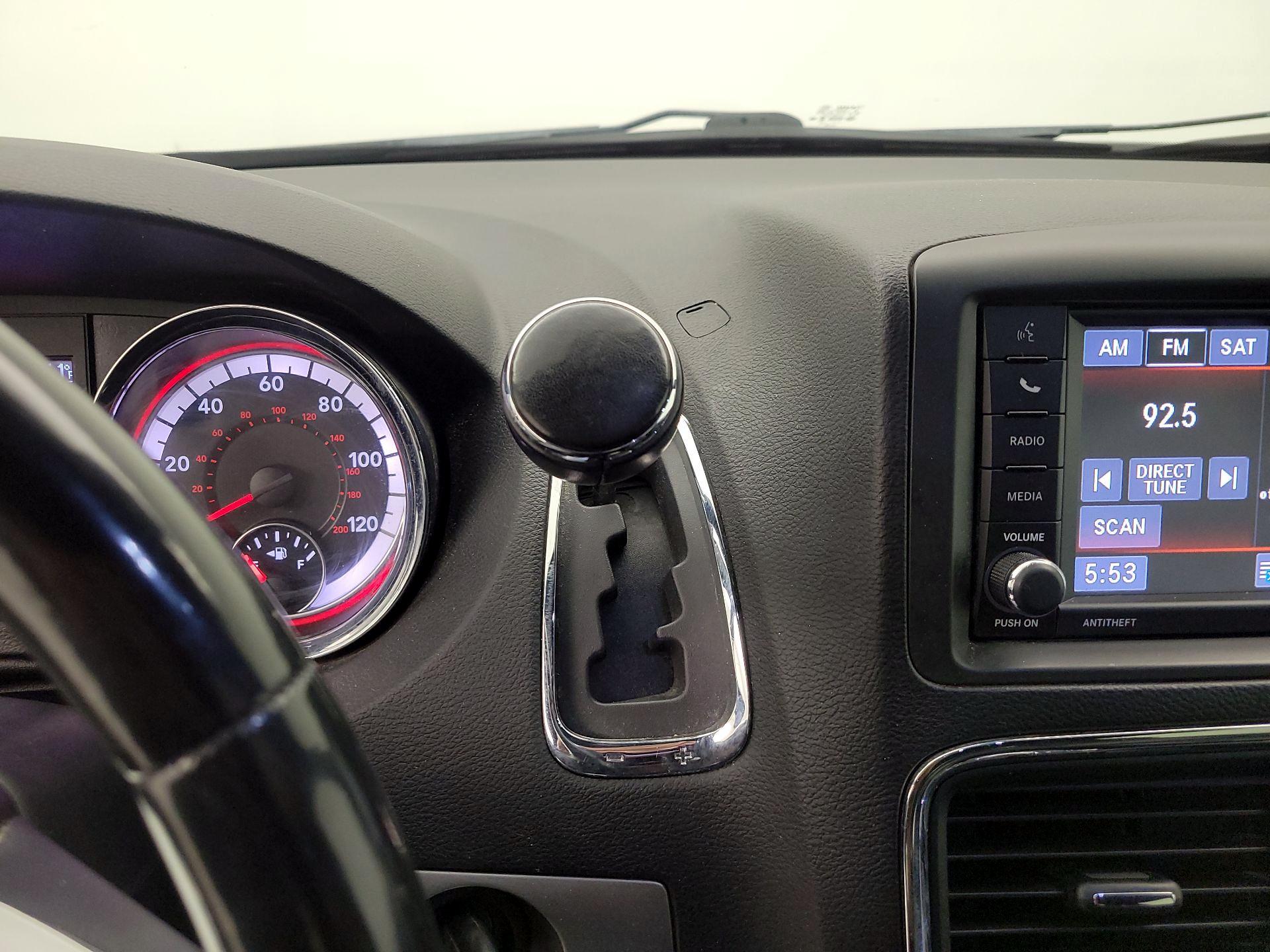 Thumbnail: 2020 Dodge Grand Caravan - 18